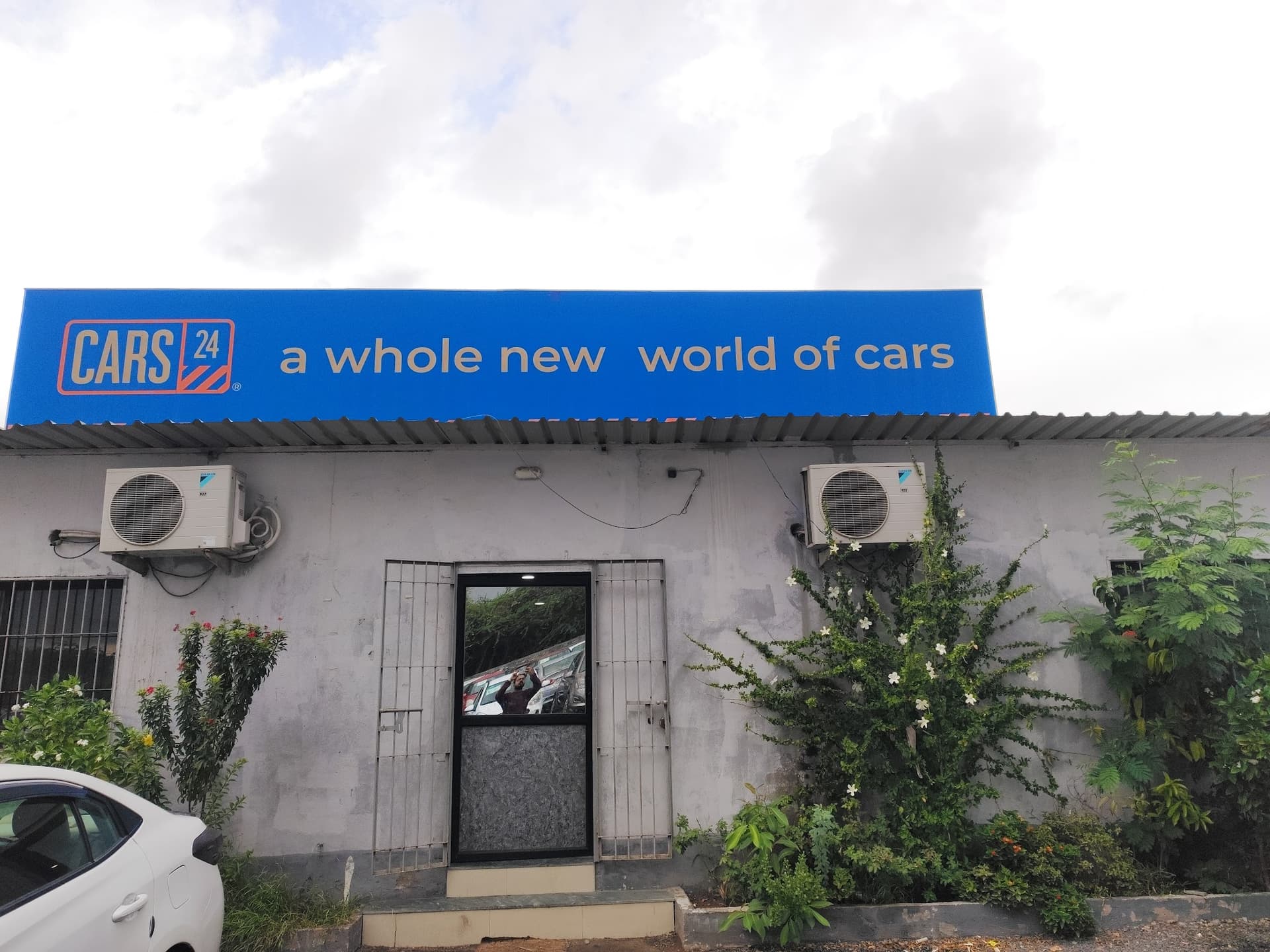 CARS24 Hub