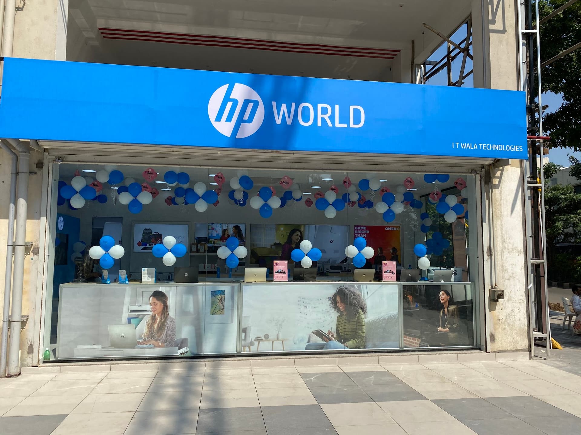 HP World