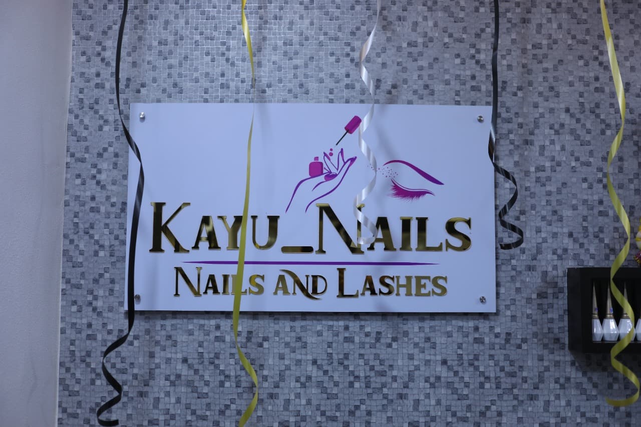 Kayu Nails