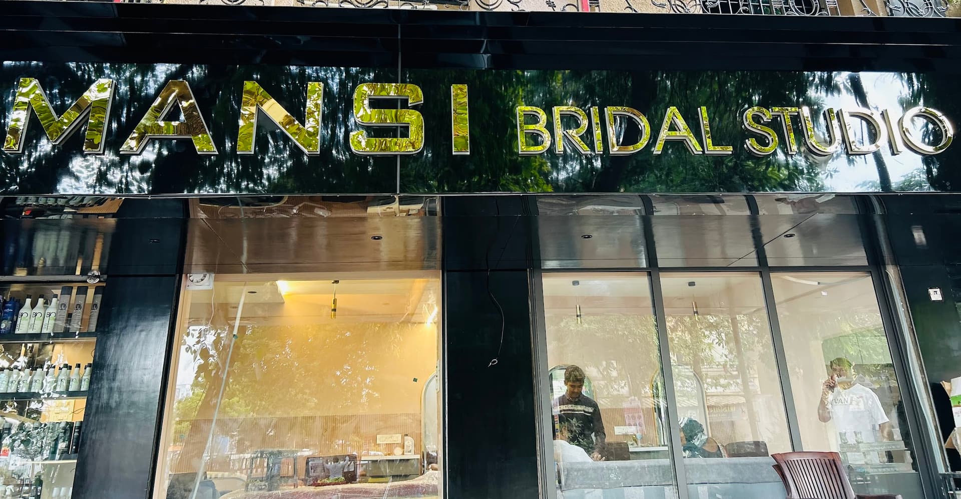 Mansi Salon