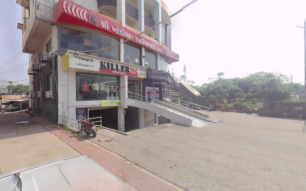 MARUTI AUTO GARAGE