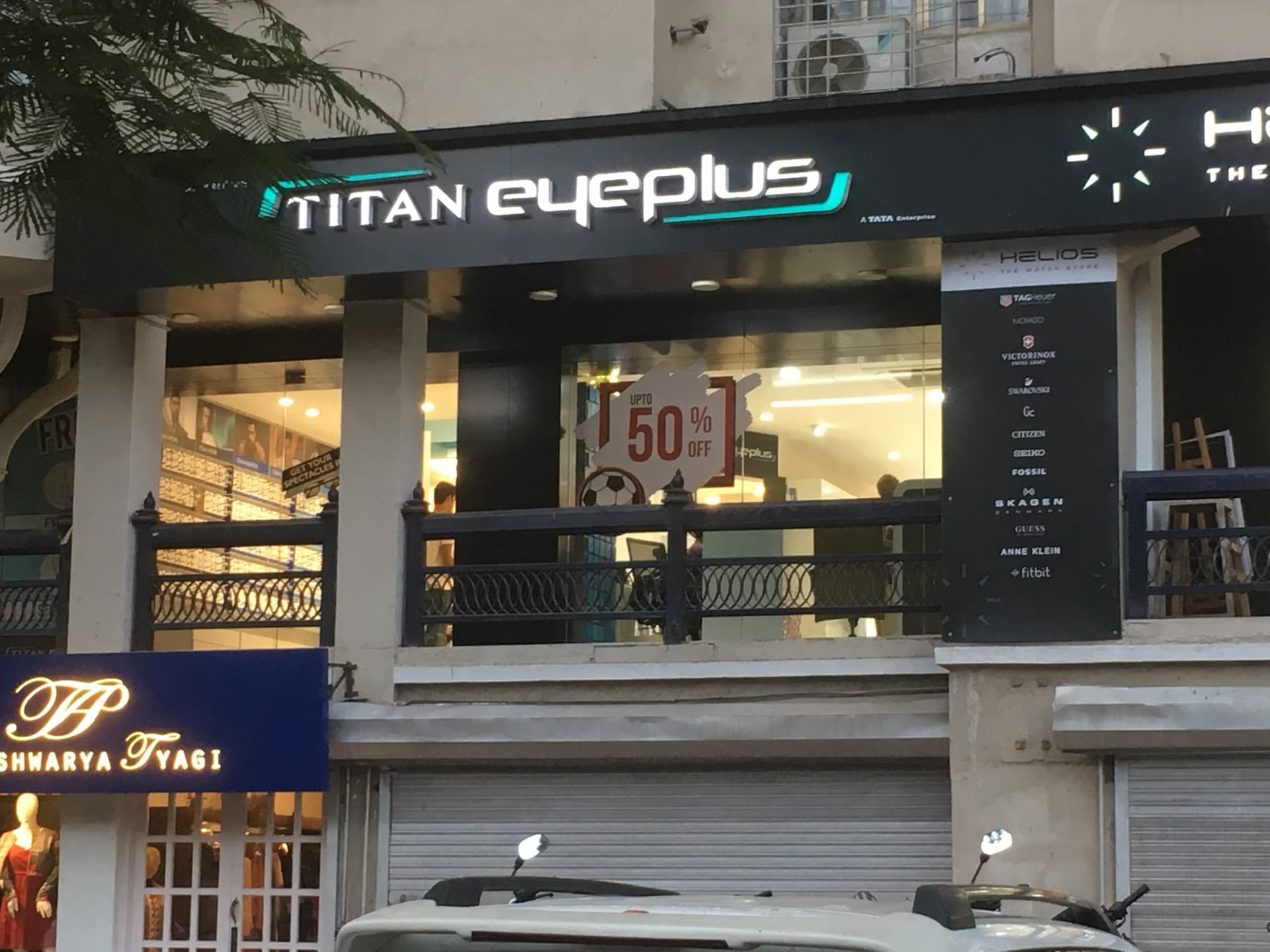 Titan Eye+