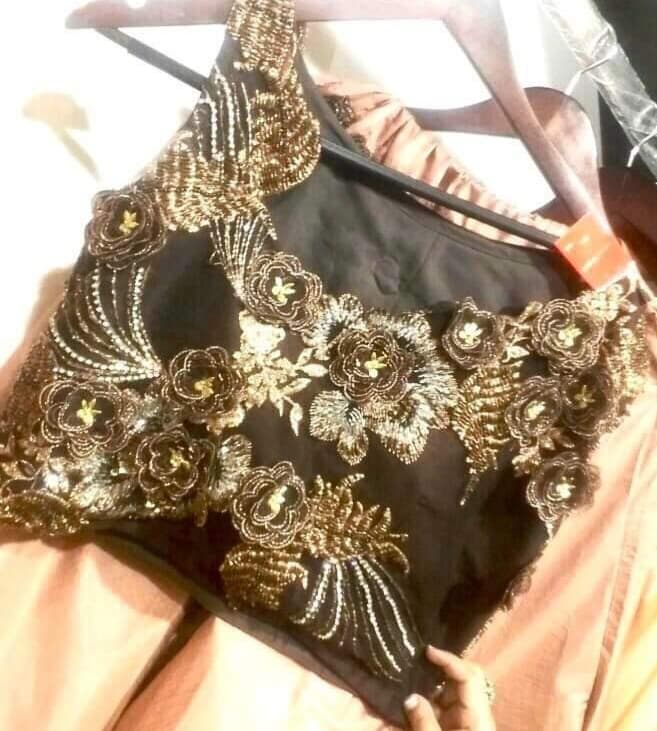 Aaina Fashions | Designer Boutique