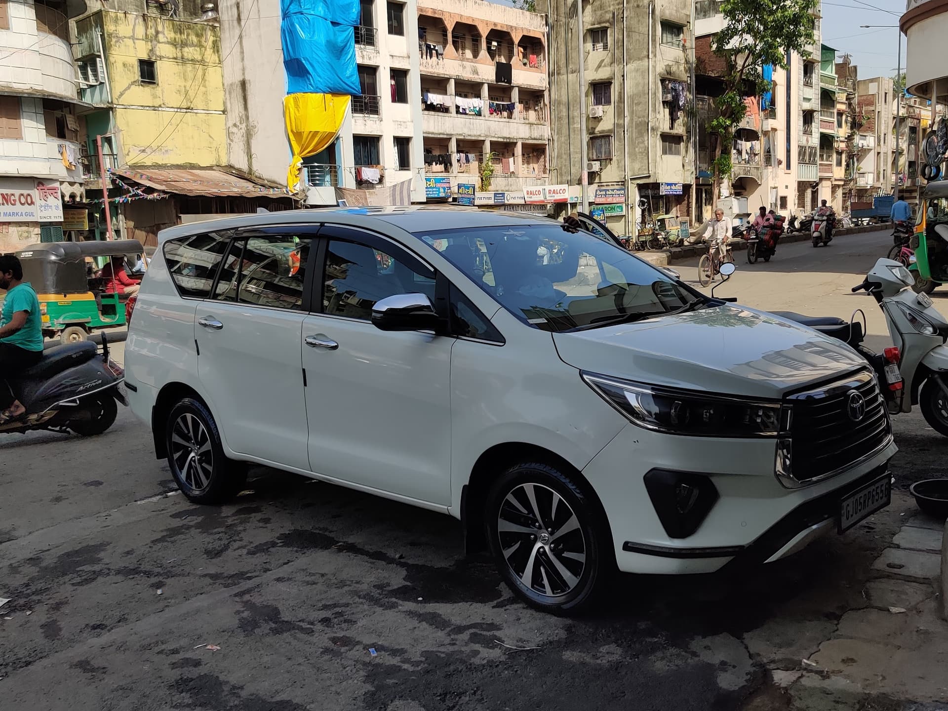 Ahura Auto Shine