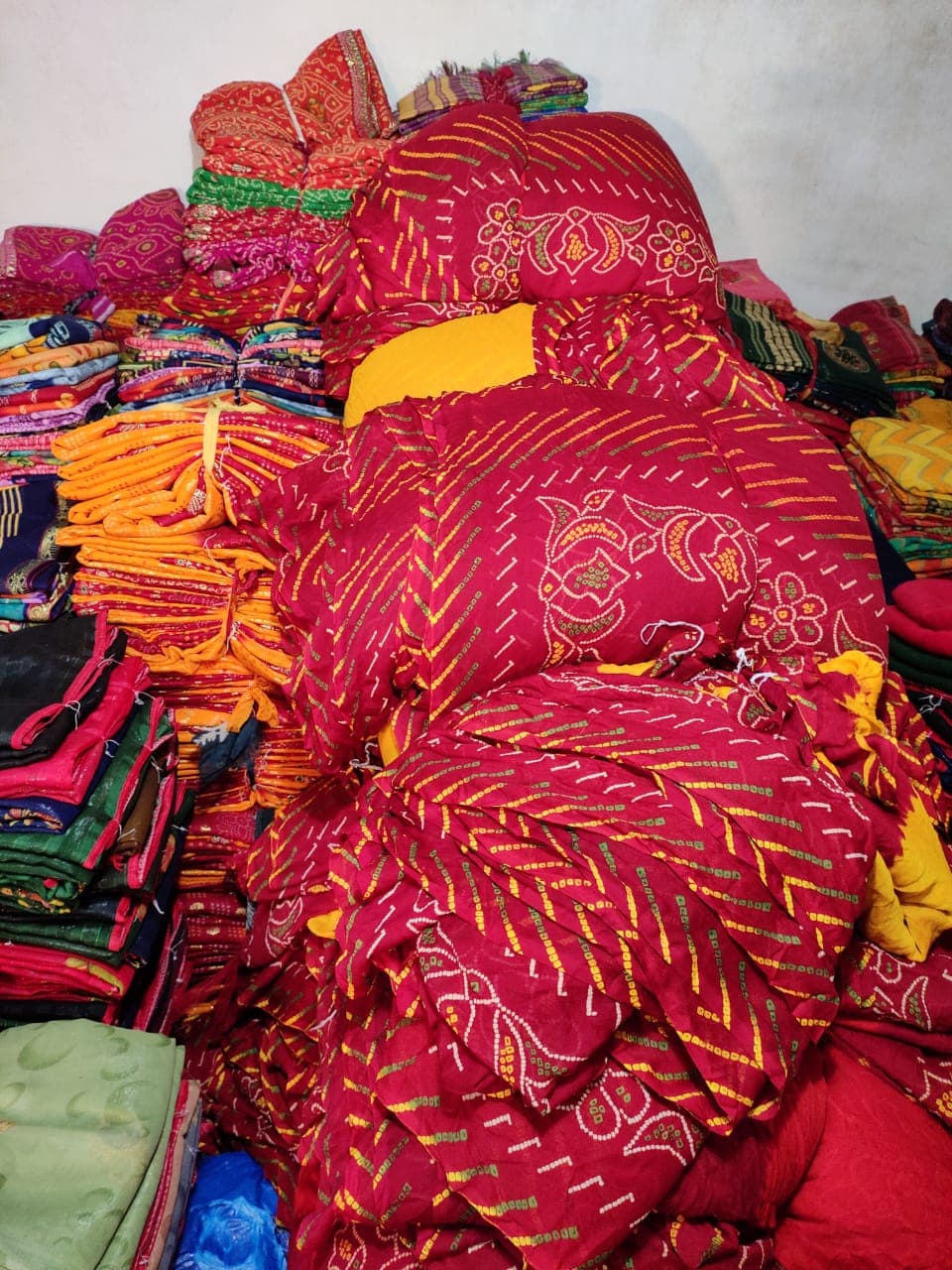 Arvind Silk Mills bandhni shop