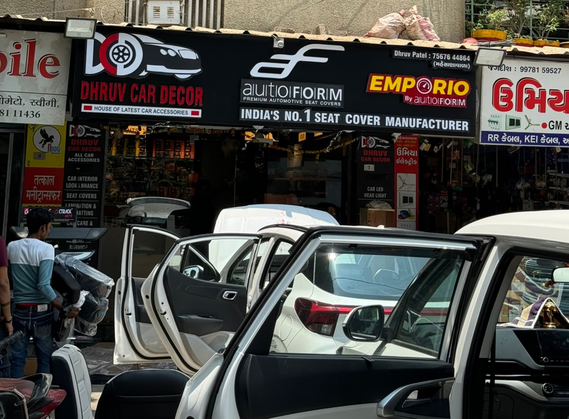 Autoform Brand Store Dhurv Car Decor