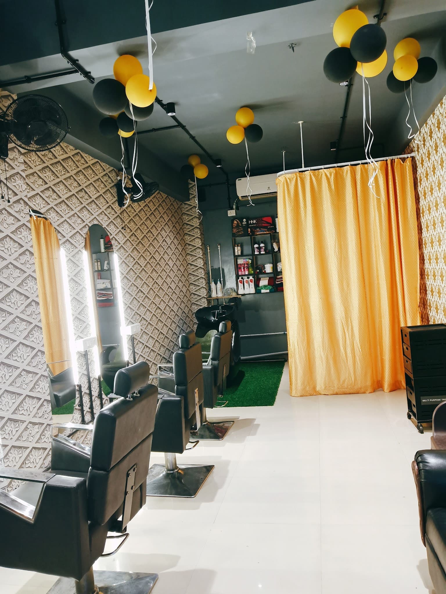 Be you unisex salon