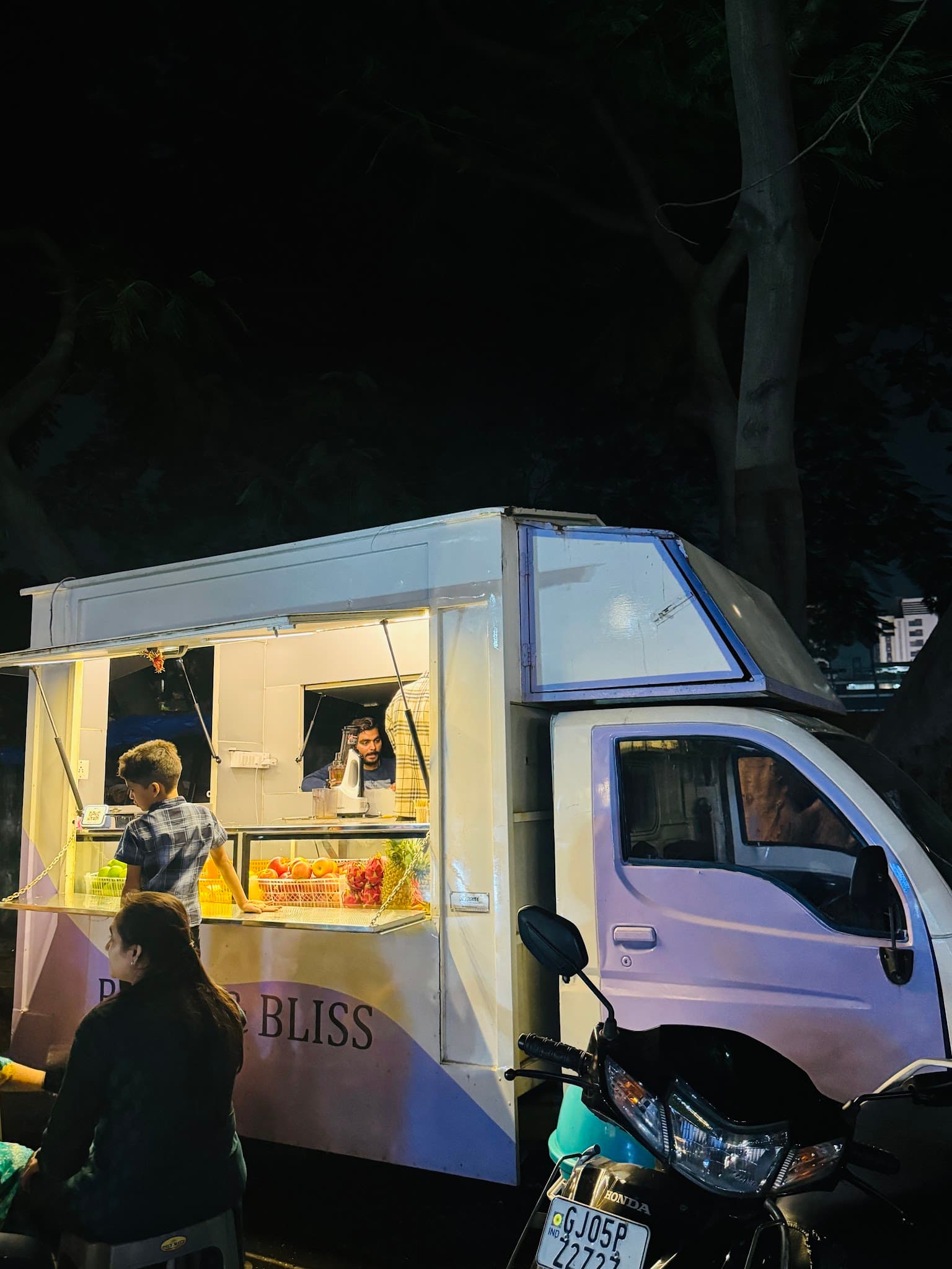 Berry & Bliss - The Fruit Truck