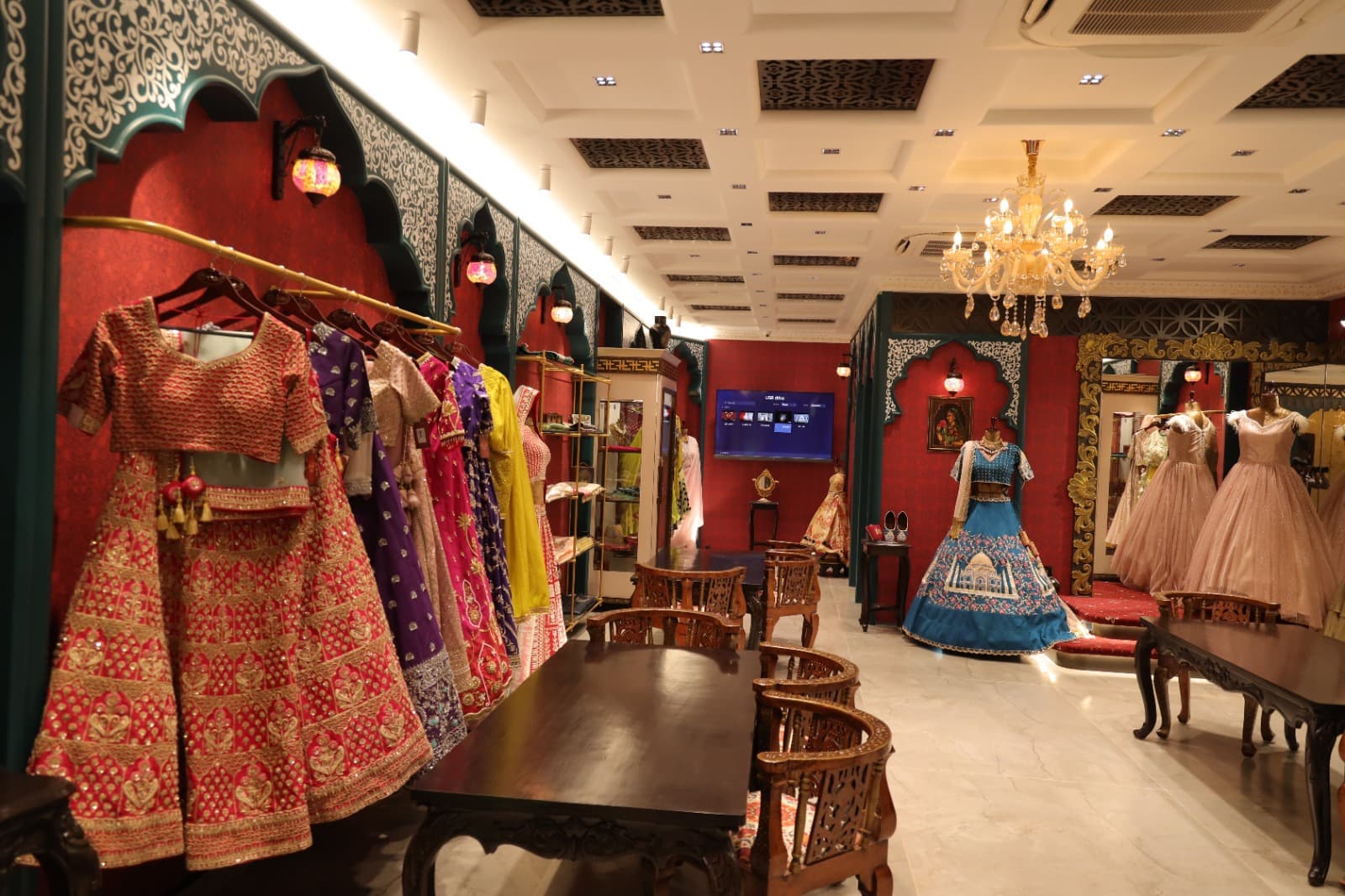 CHHAVI COUTURE