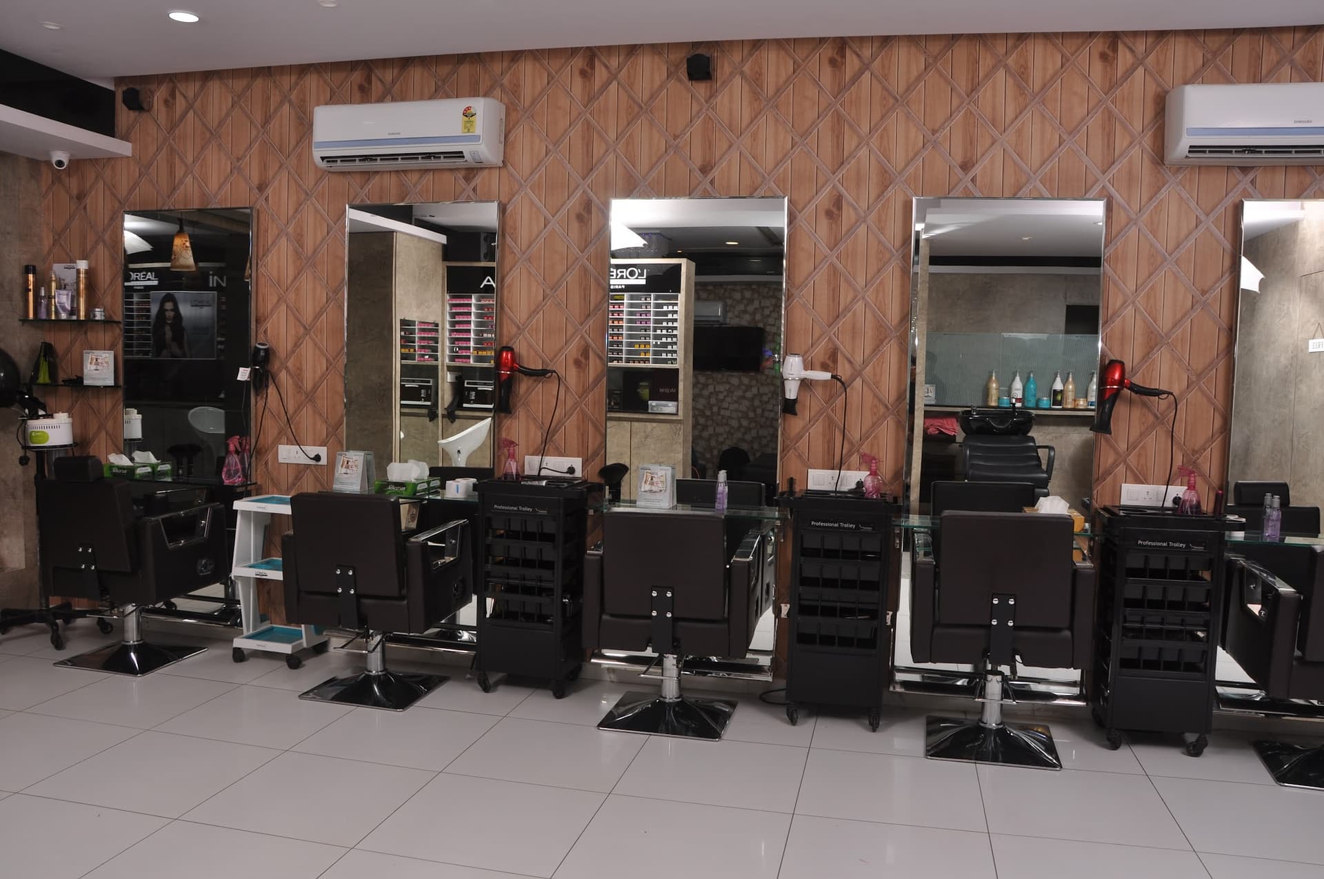 Coral Salon