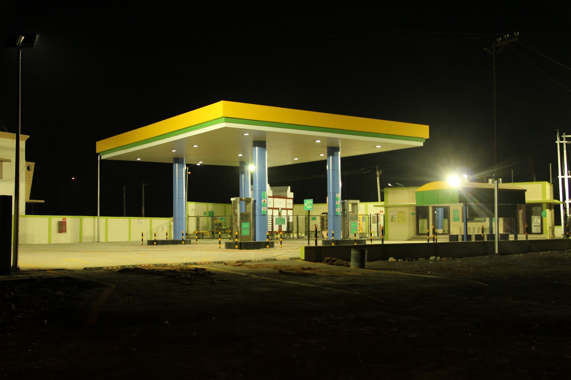 Dhru Petroleum A Gujatat Gas CNG Station