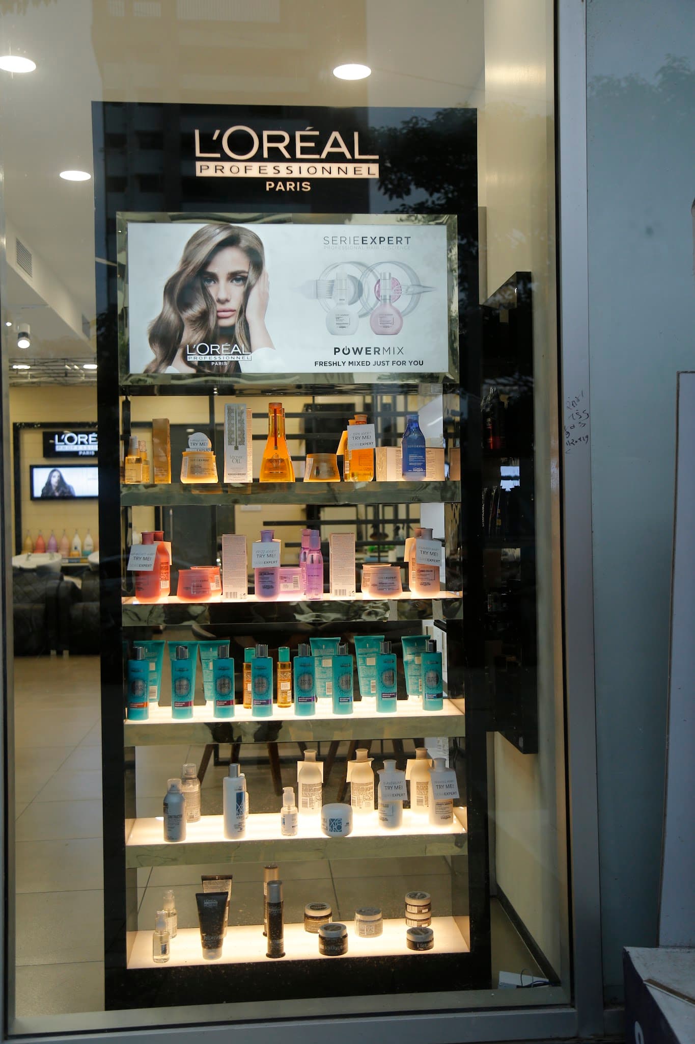 F UNISEX SALON