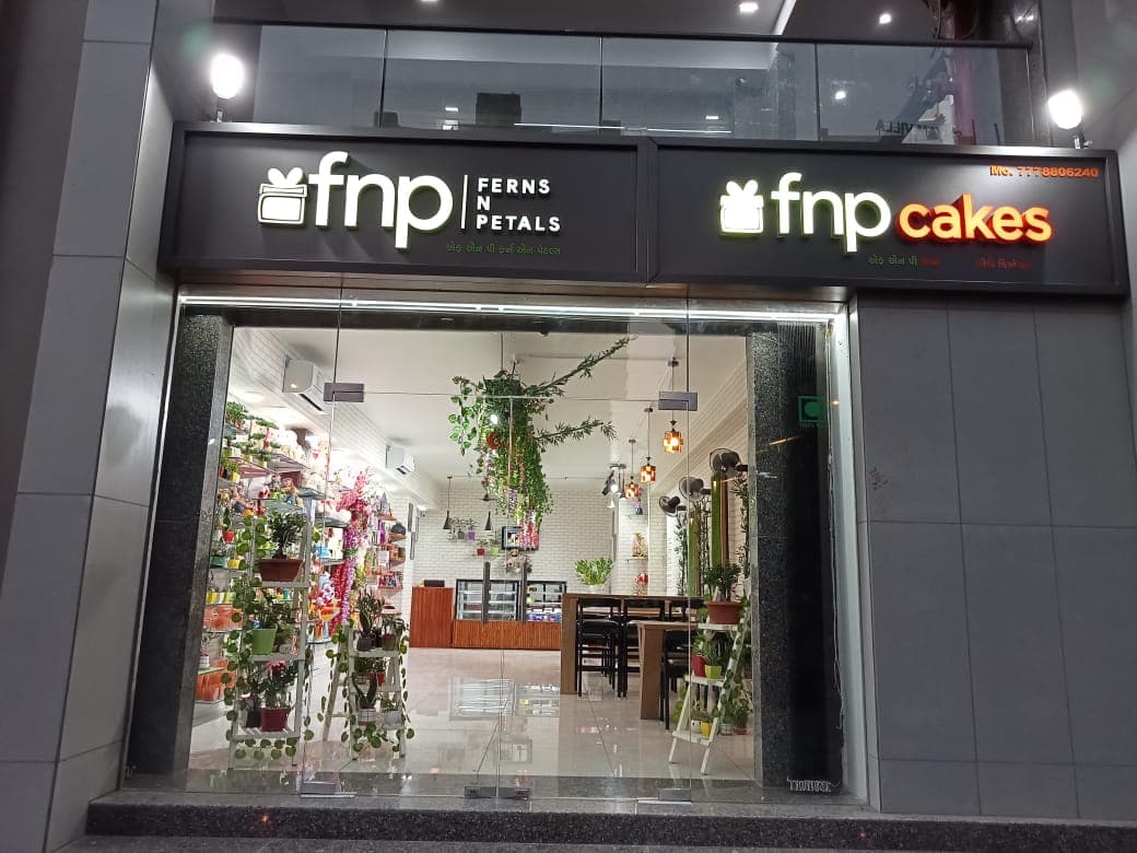 Ferns N Petals & Cakes
