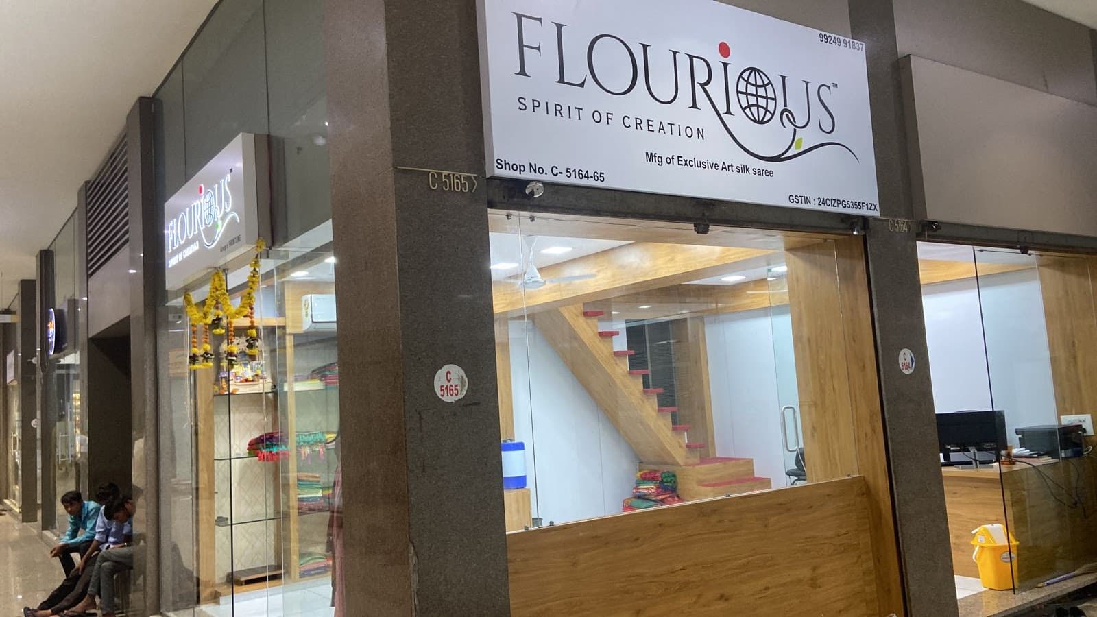 Flourious Saree