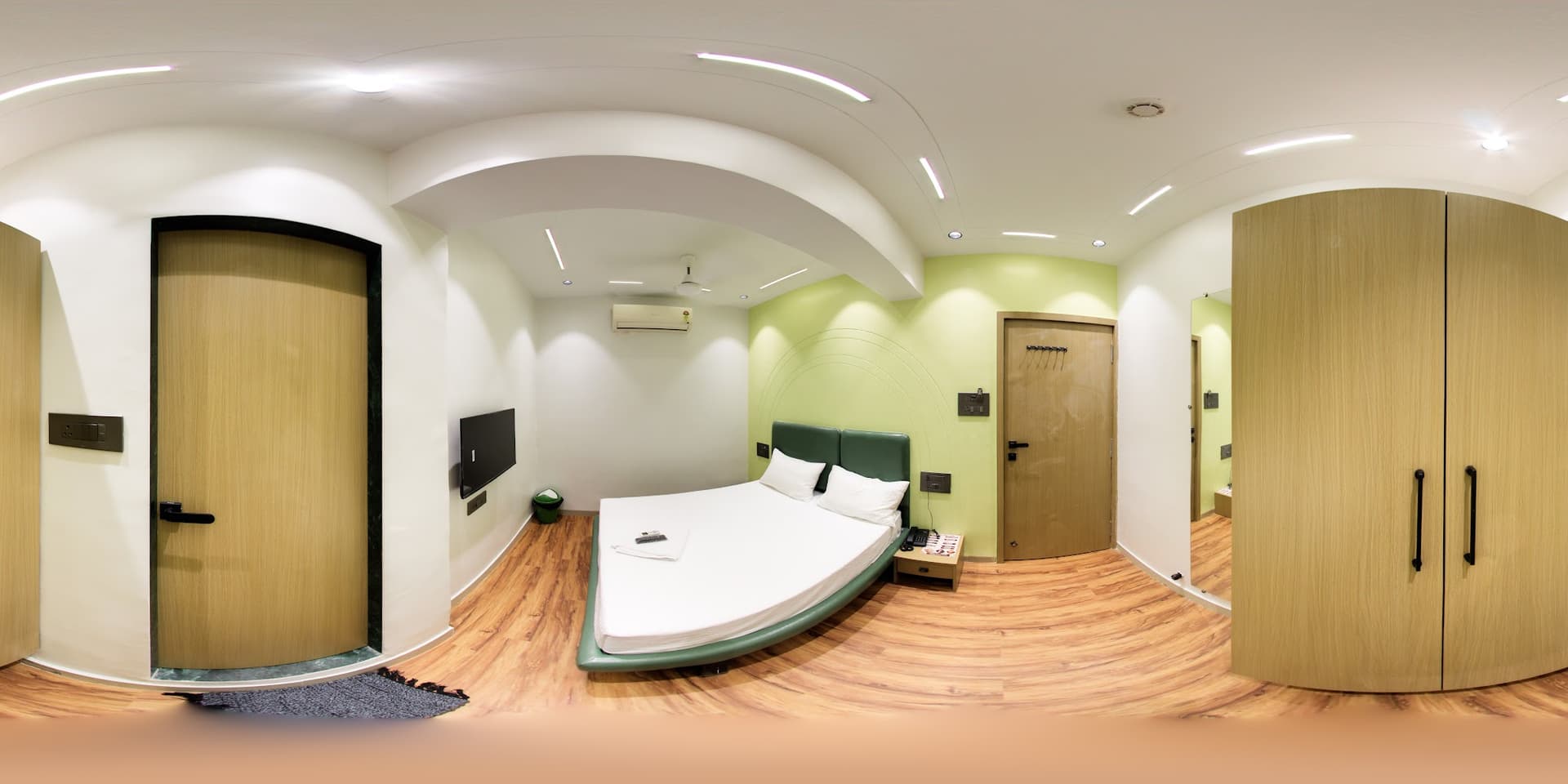Golden Hotel Rooms