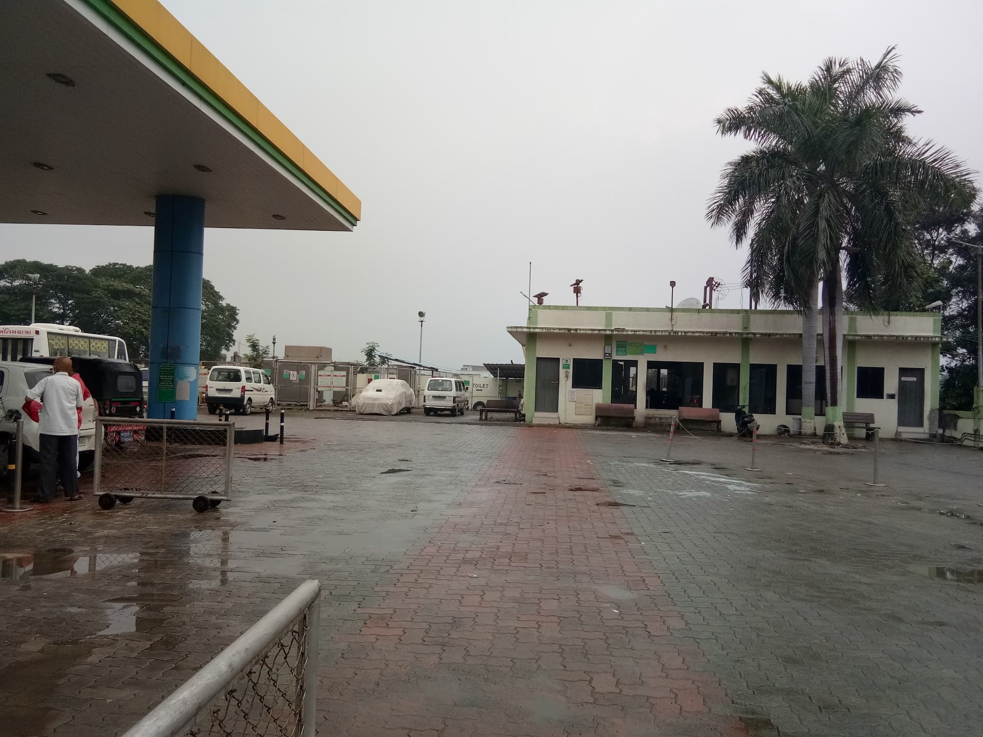Gujarat Gas CNG Station
