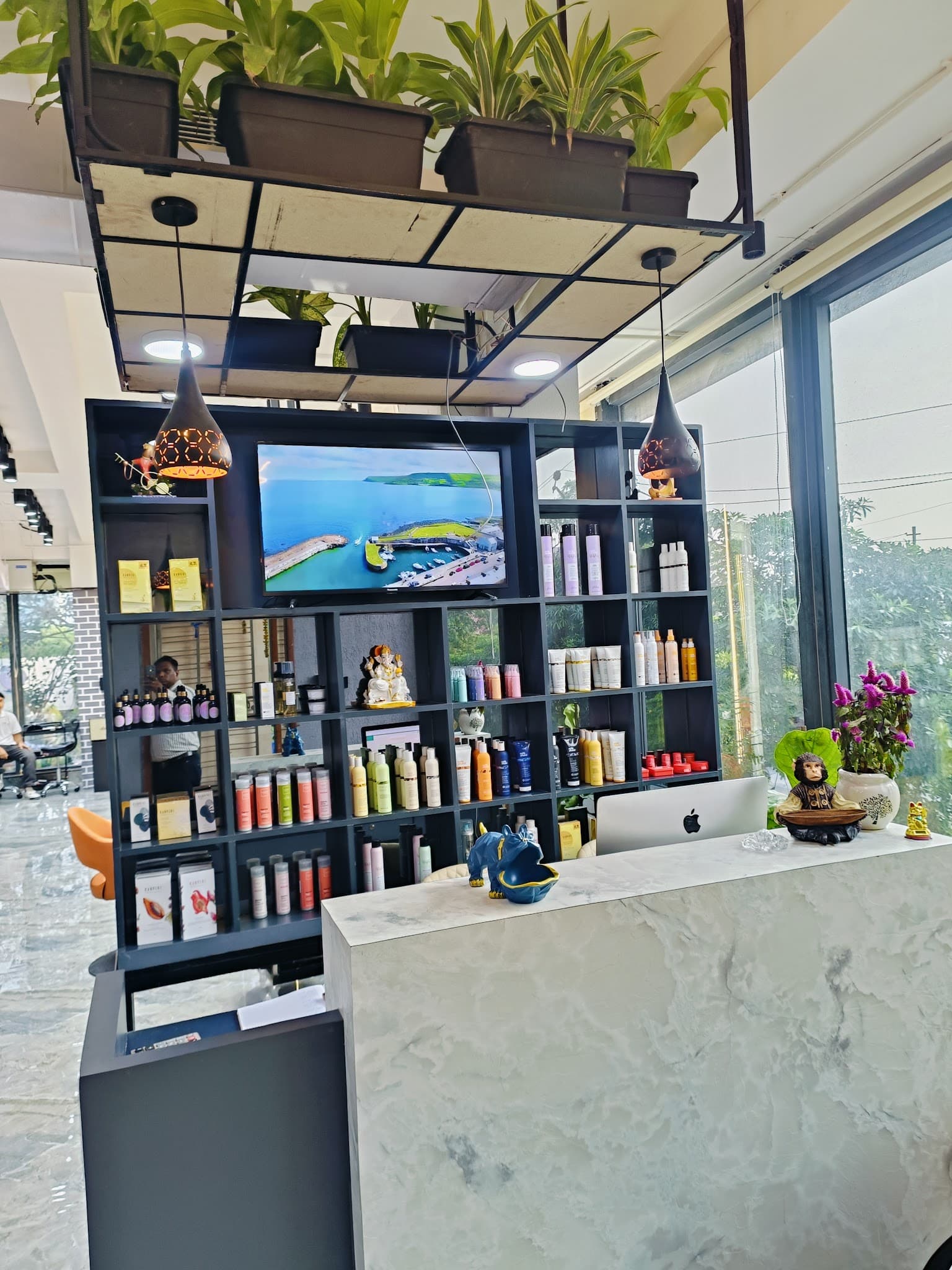 Happy Head Salon