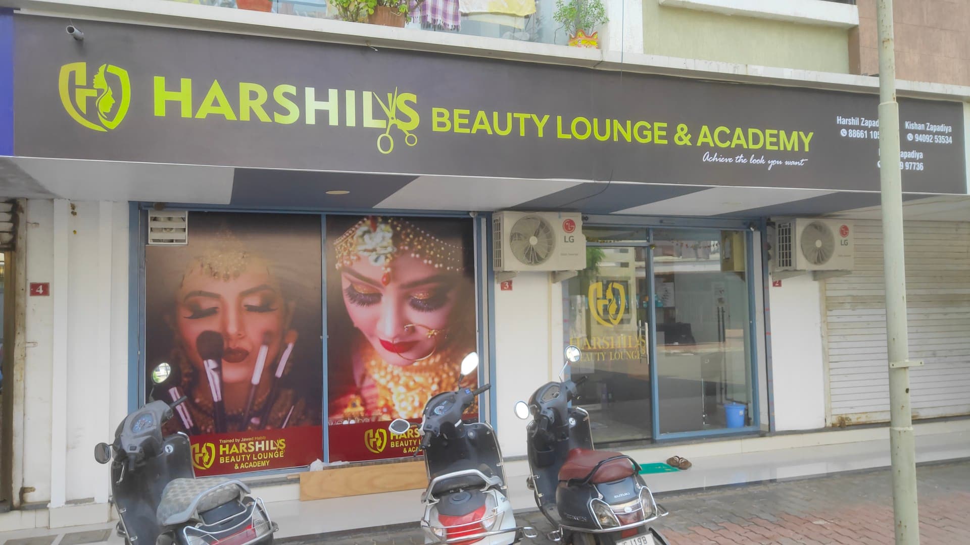 Harshil’s Unisex Salon And Beauty lounge