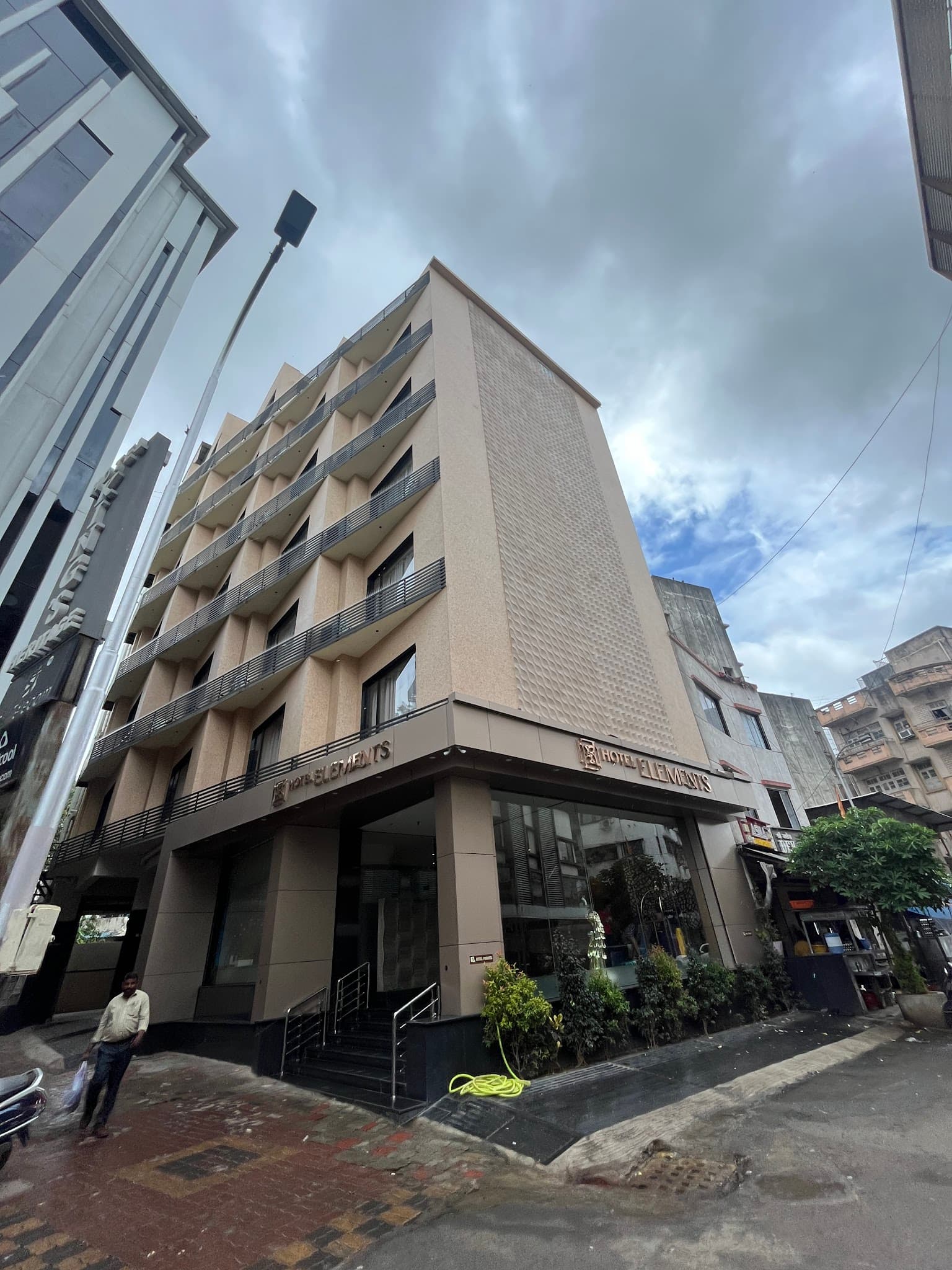 Hotel Elements