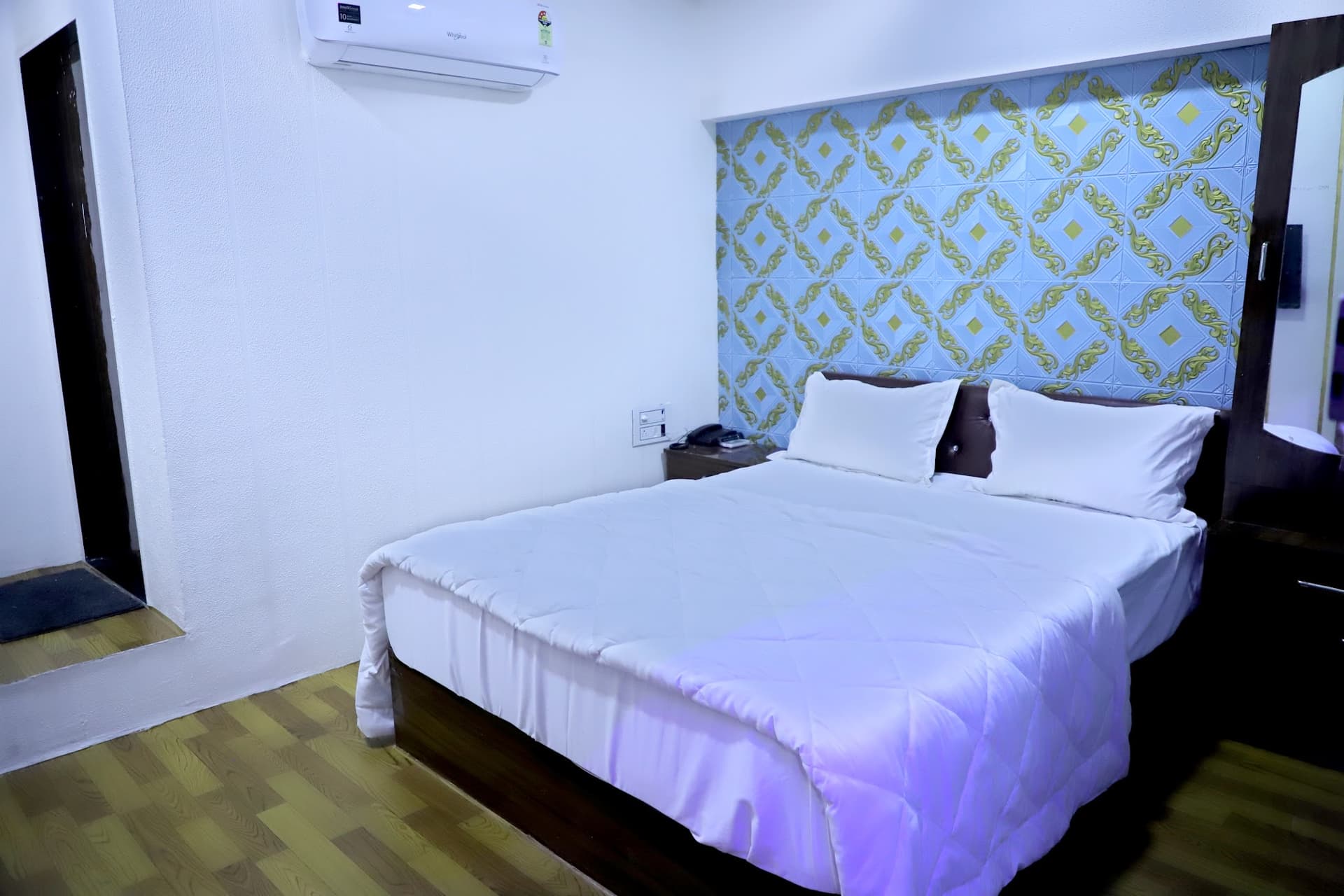 HOTEL FRANCE ROOMS