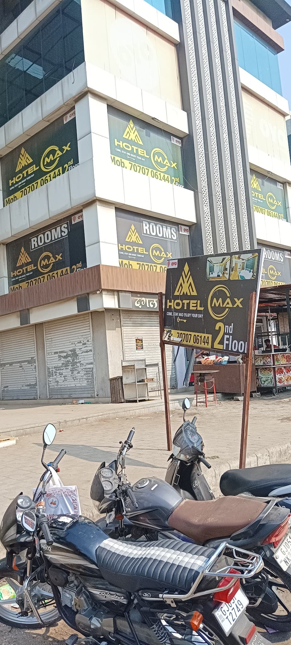 Hotel Max || Top Hotel Budget Hotel AC Hotel Family Hotel