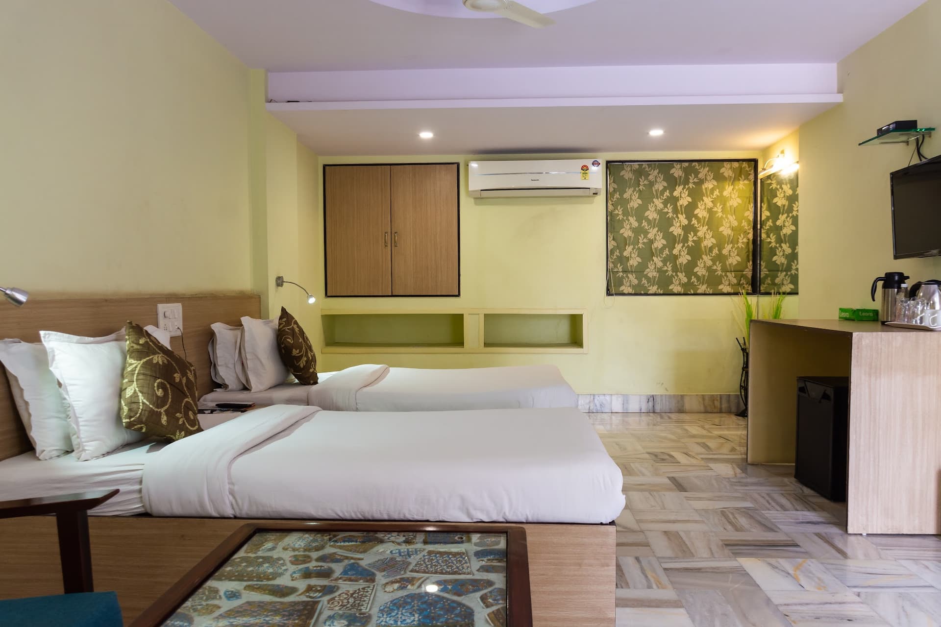 Hotel Oasis