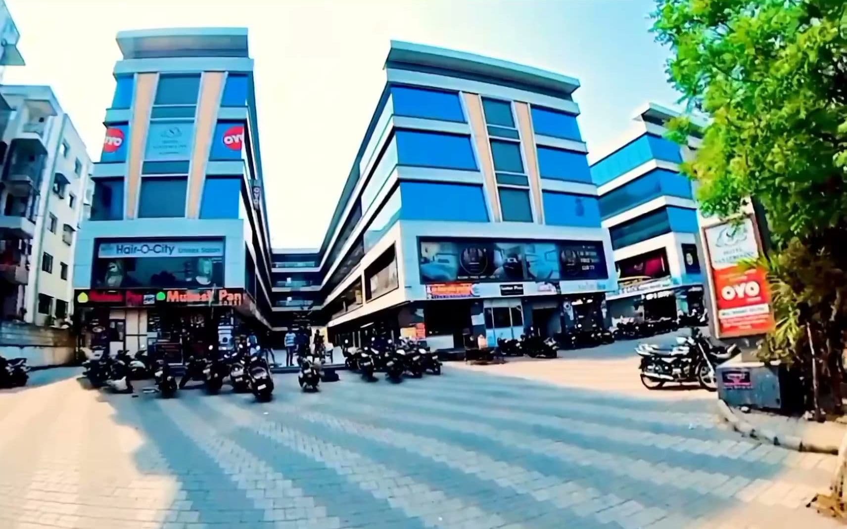 Hotel Santeria Inn | Economy Stay Surat | Couples and Family Friendly Hotel | Budget hotel near me | Best hotel in surat