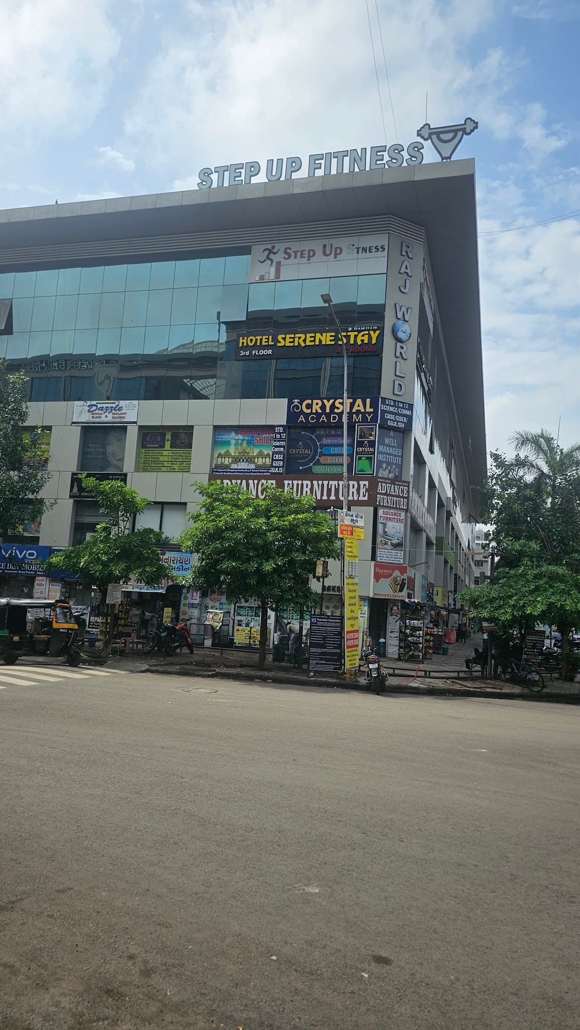 HOTEL SERENE STAY