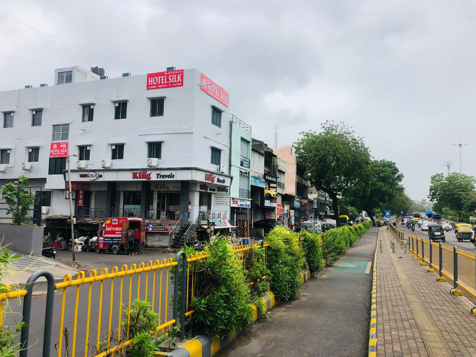 Hotel Silk / Hotel AC Rooms / hotels near Parvat Patiya