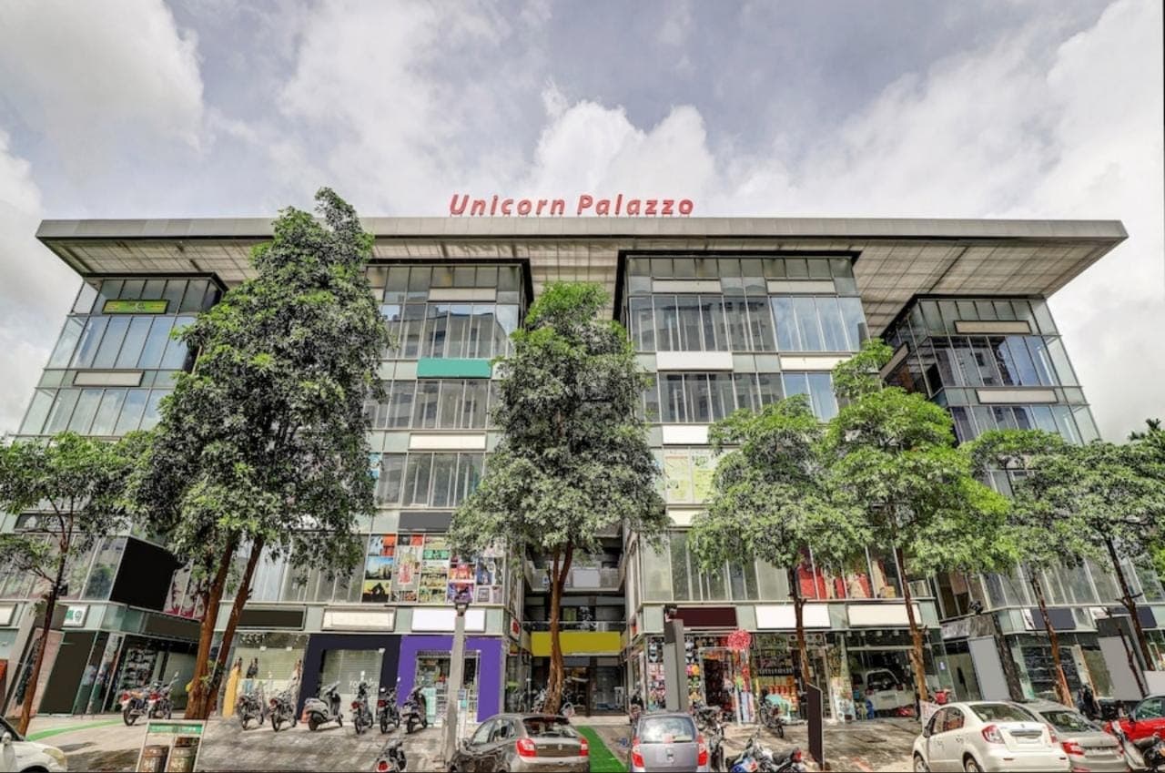 Hotel Unicorn (Surat)