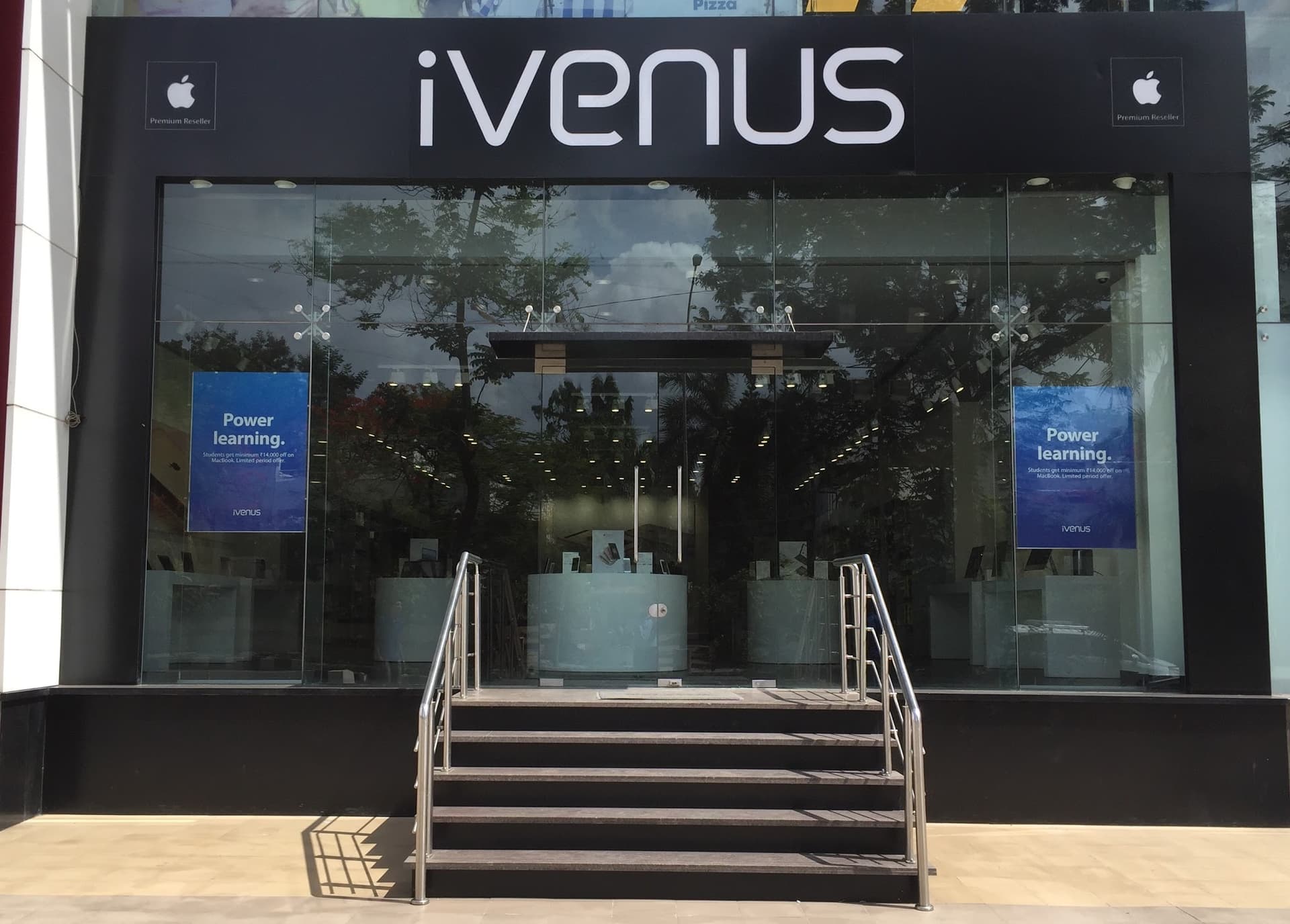 iVenus - Apple Premium Reseller Ghod Dod Road Surat
