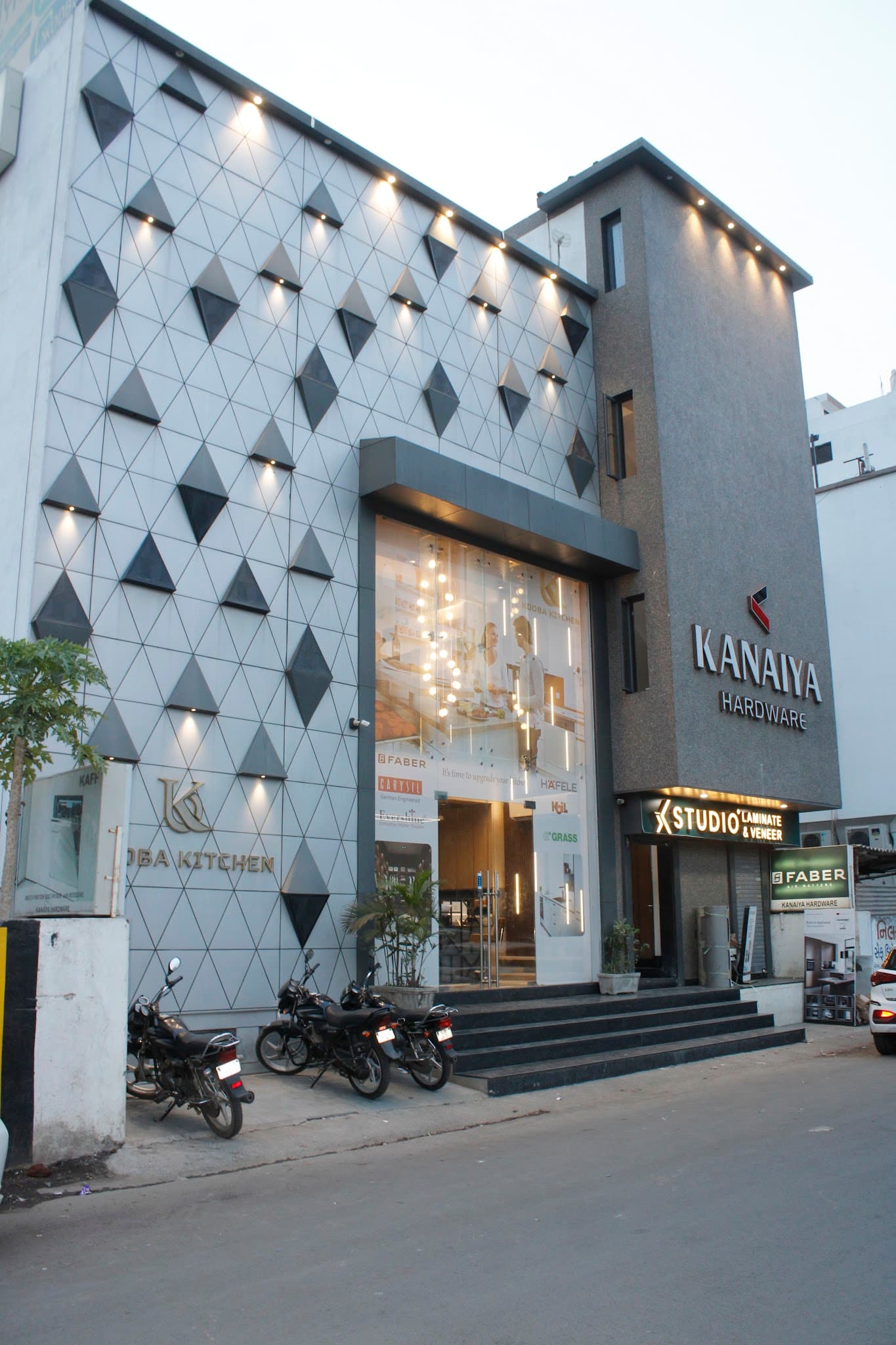 Kanaiya Hardware