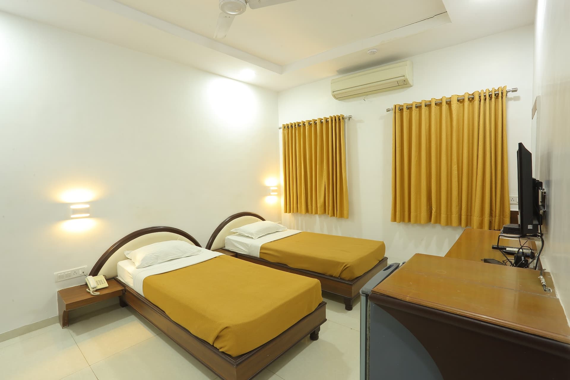 Kapadia Health Club & Hotel