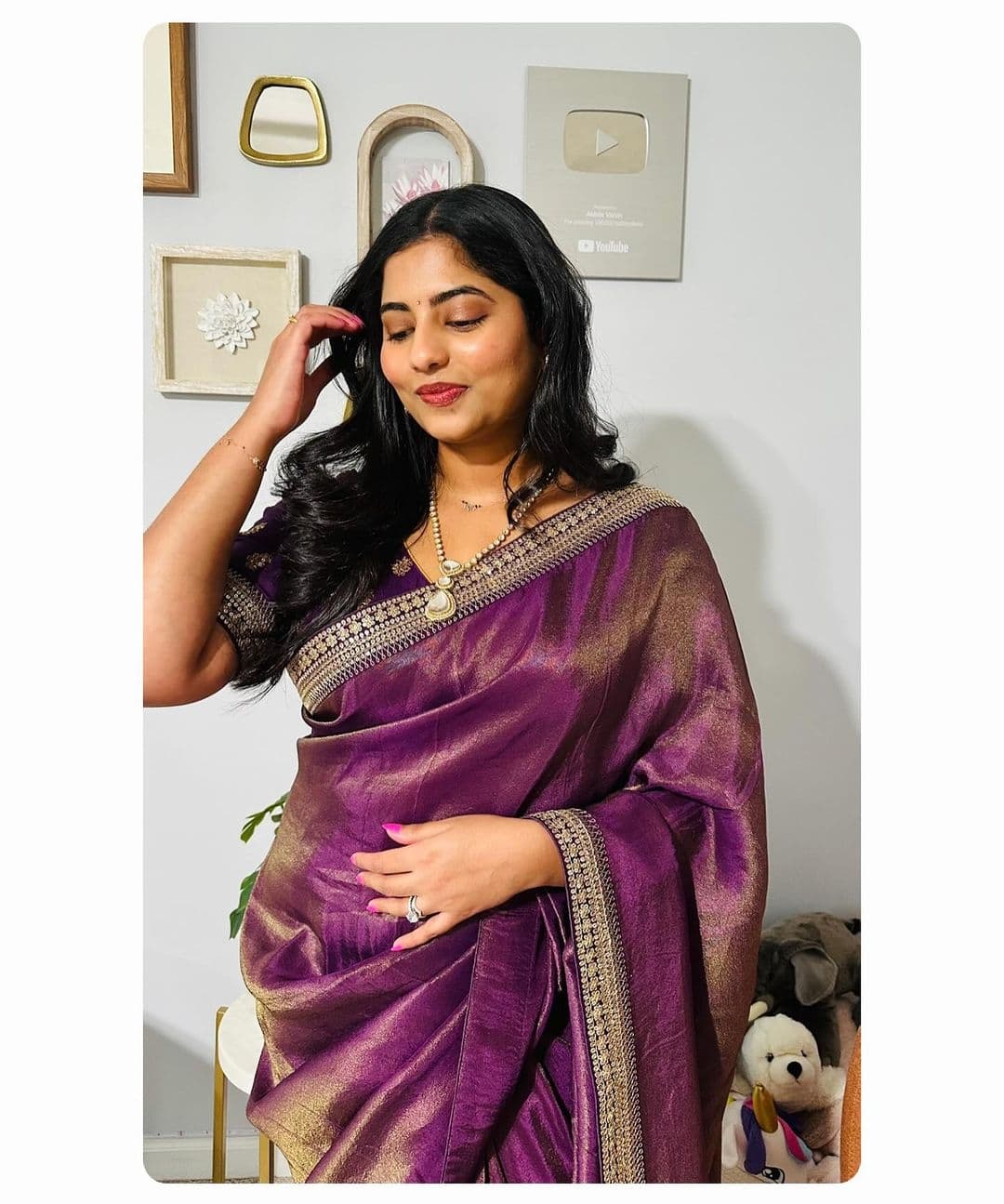 Kreative Threads(Manufacturer of Munga silk saree Georgette organza sequence chikankari sarees tissue saree satin silk)