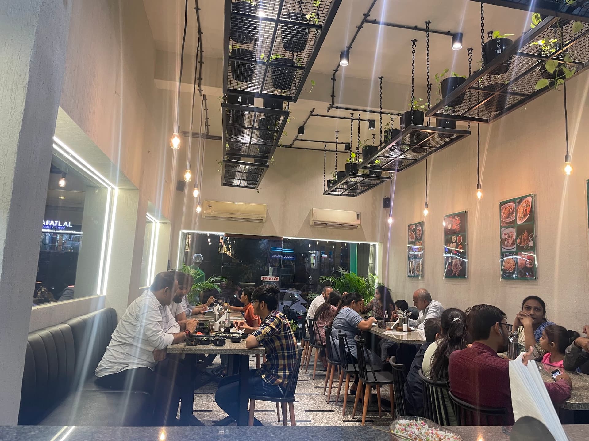 Leaf Beats Cafe