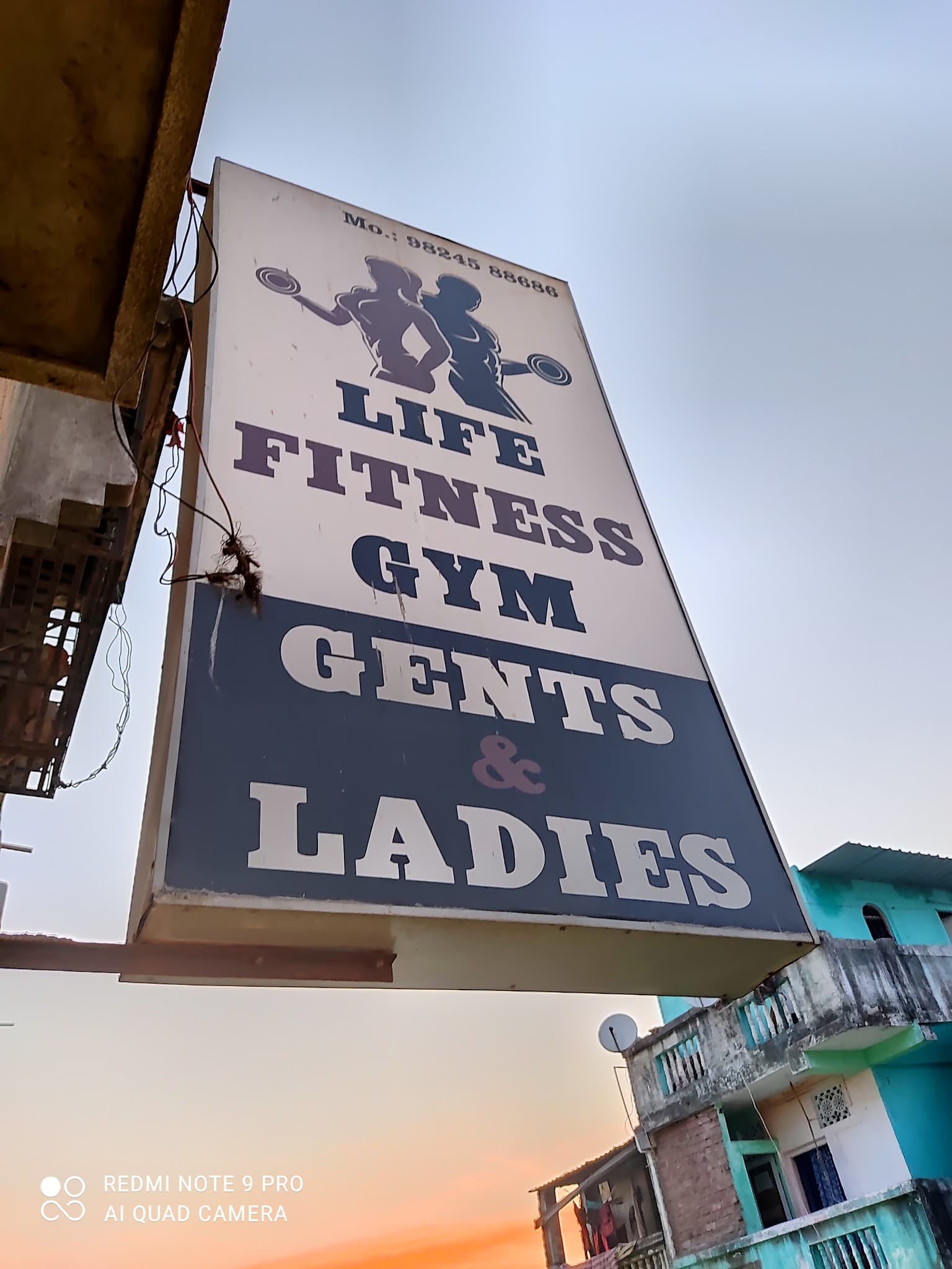 Life Fitness Gym