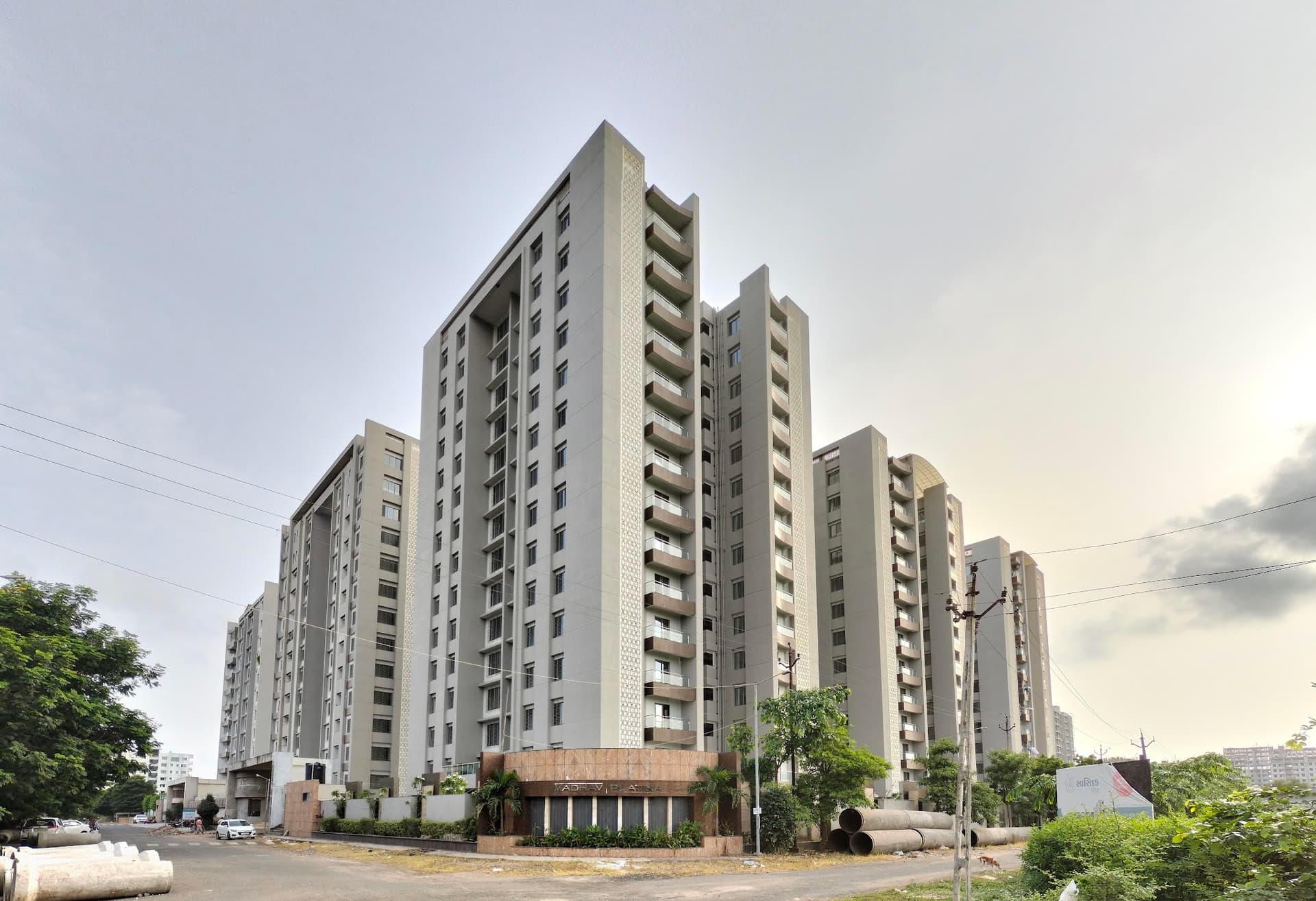 Madhav Platina