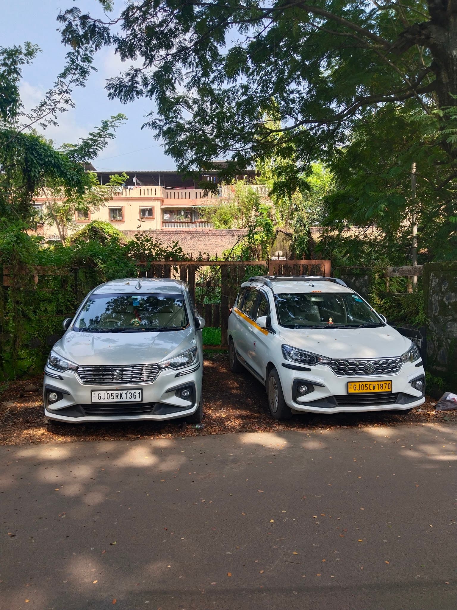 Mahale Taxi service surat