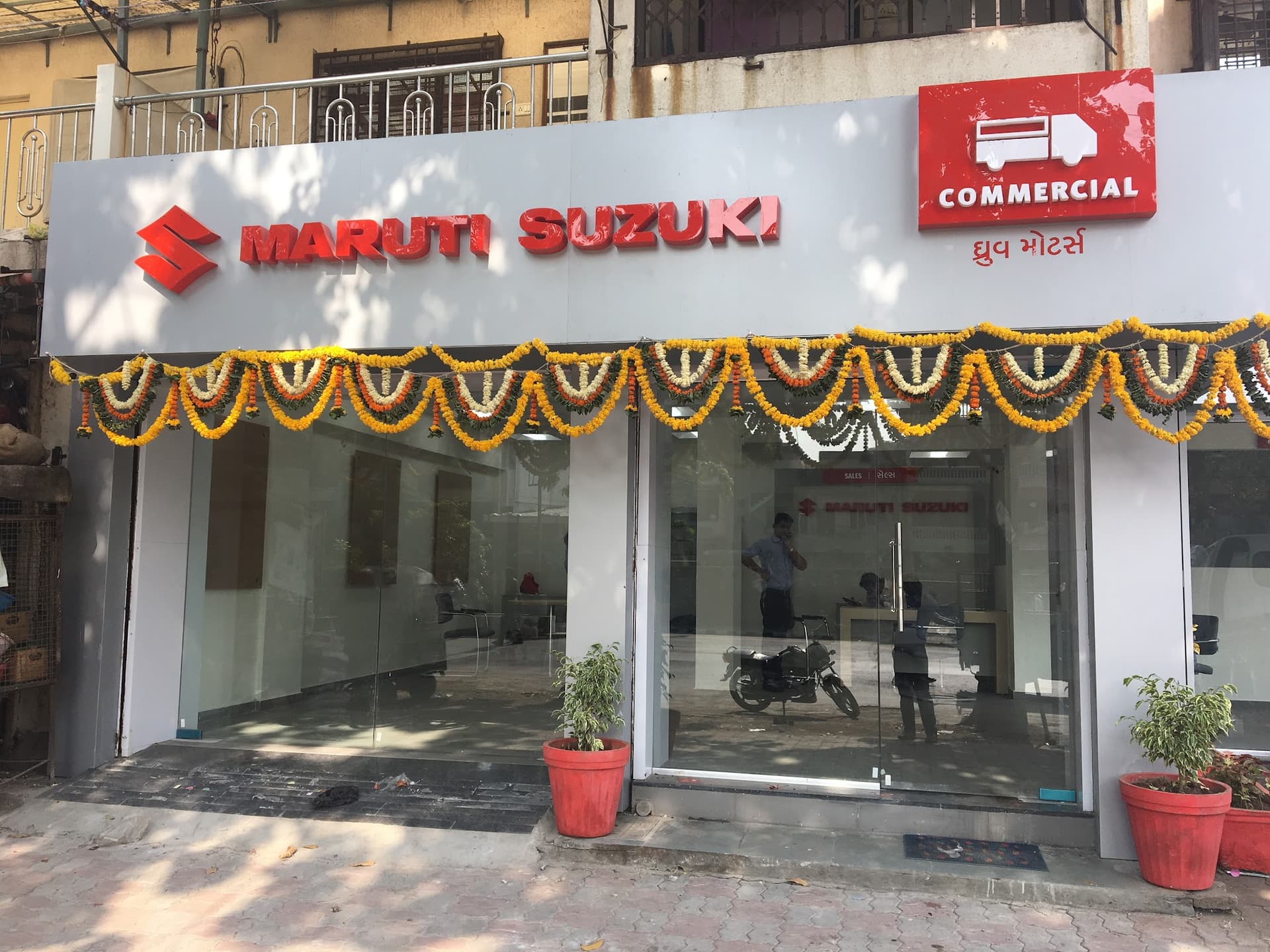 Maruti Suzuki Commercial (Dhru Motors Surat Bhathena)