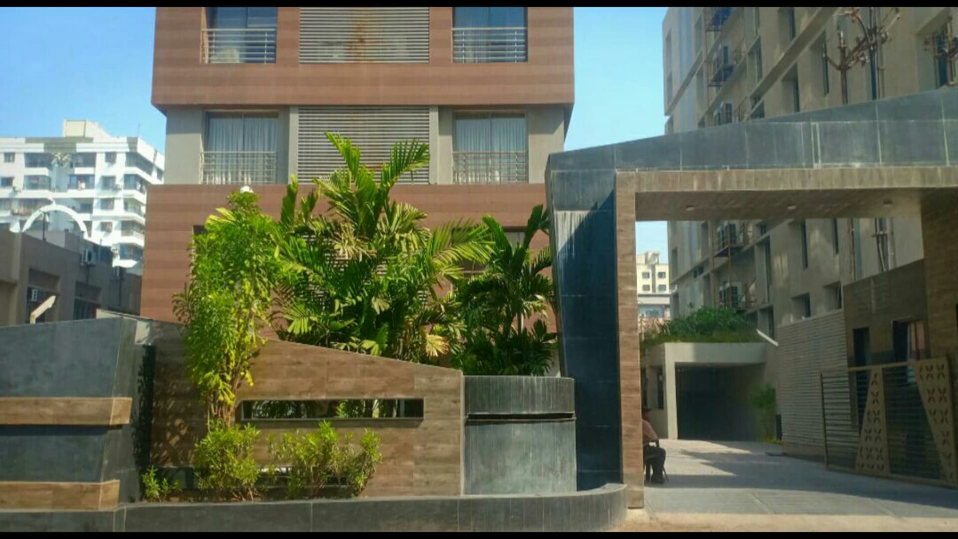 Milestone Palacio