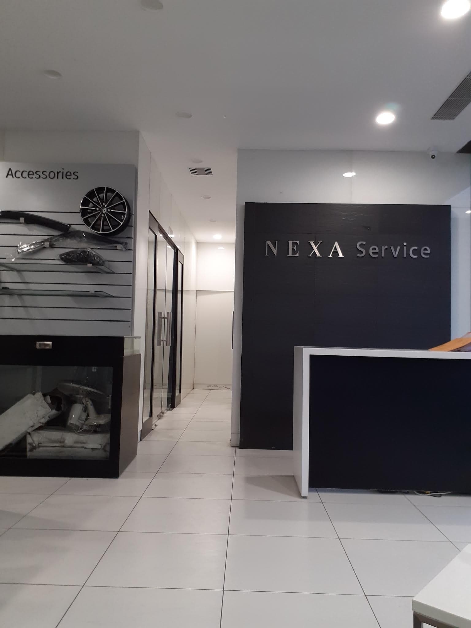 NEXA MARUTI SUZUKI SHOWROOM