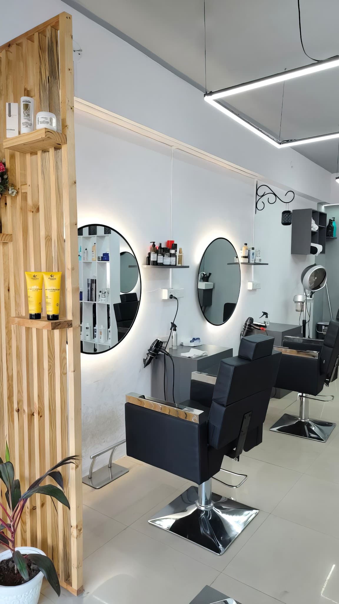 Nikk’s unisex salon