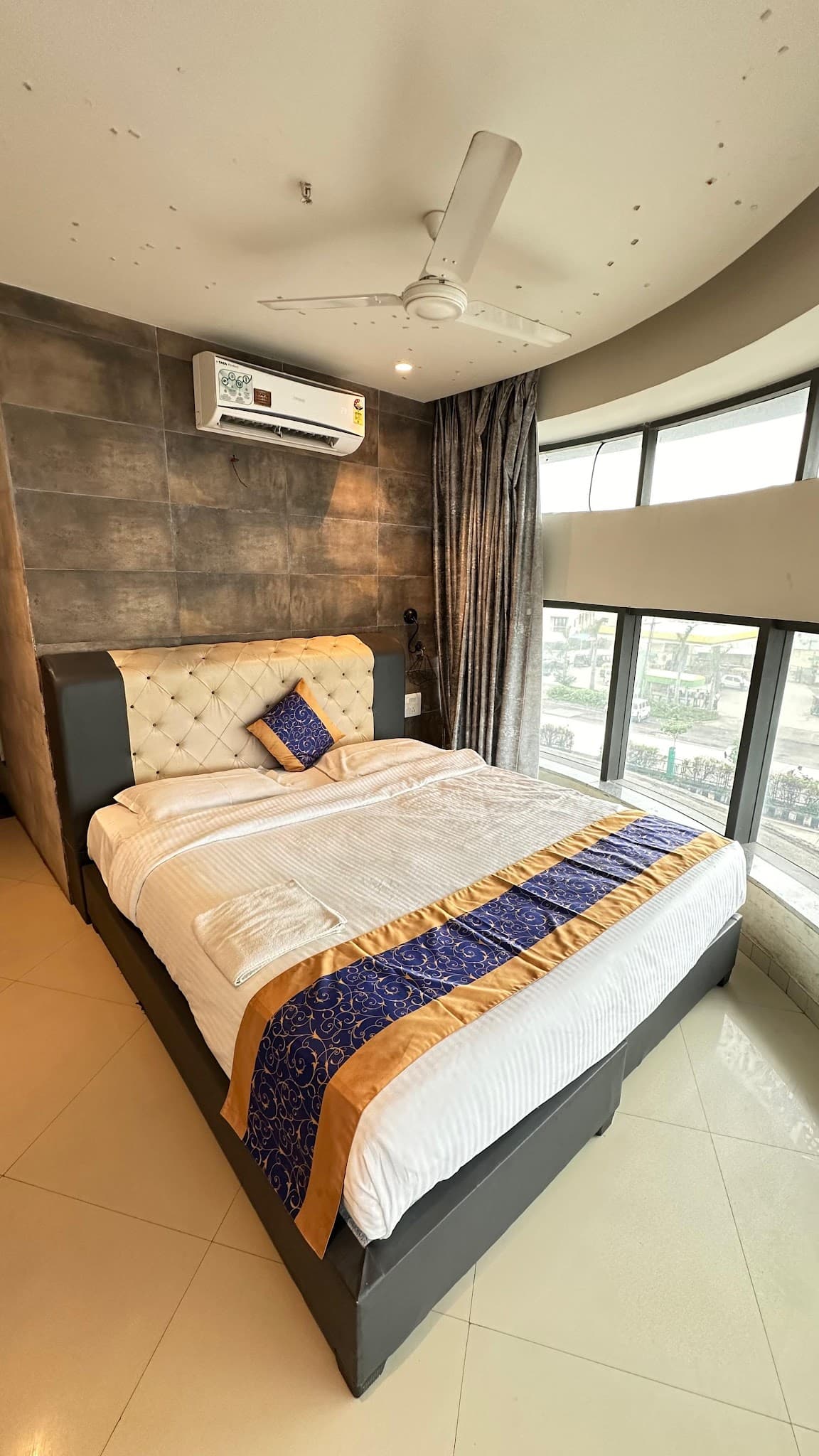 Niraant hotel
