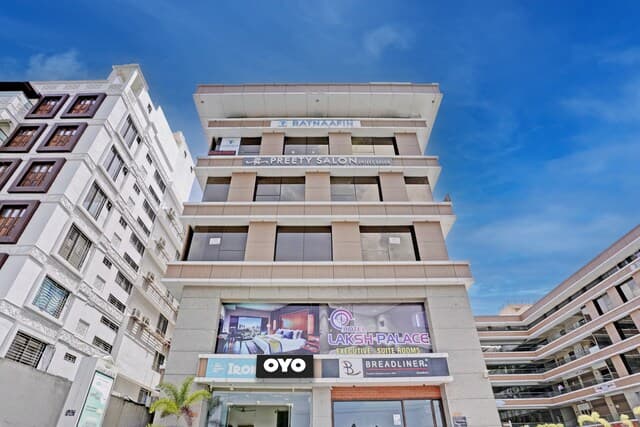 OYO Flagship Hotel Laksh View