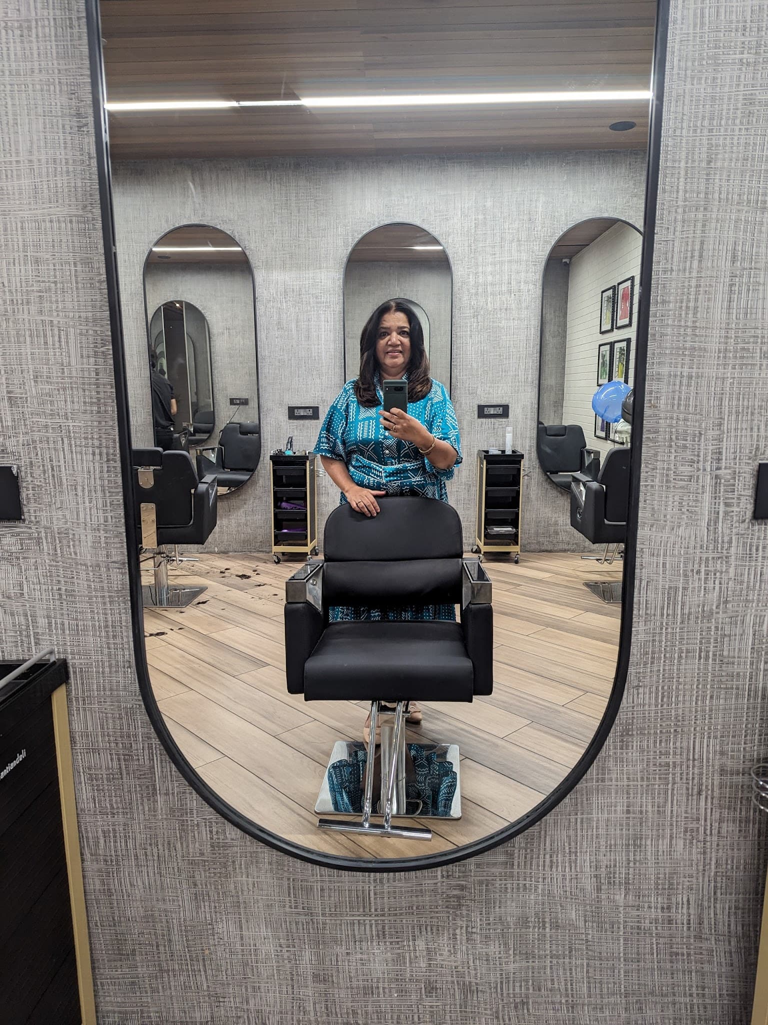Pamper palace unisex salon and wellness
