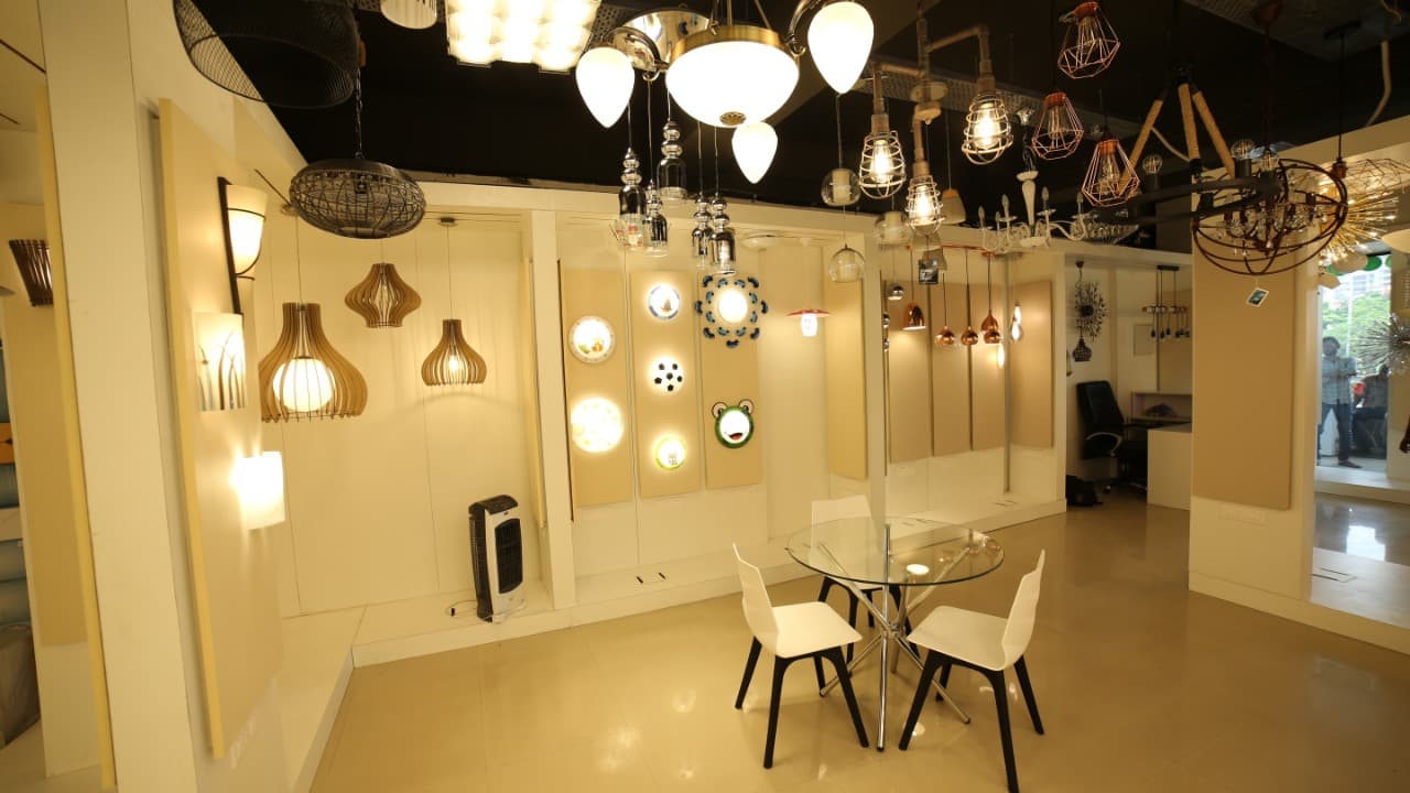 Parshwa Light