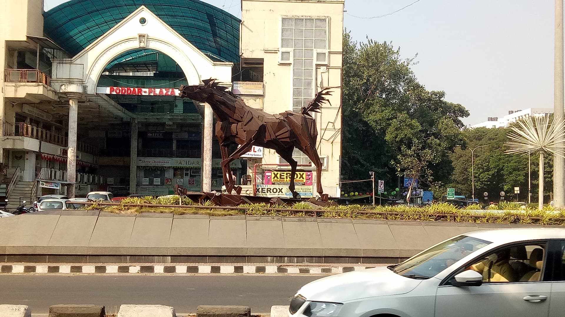 Poddar Plaza