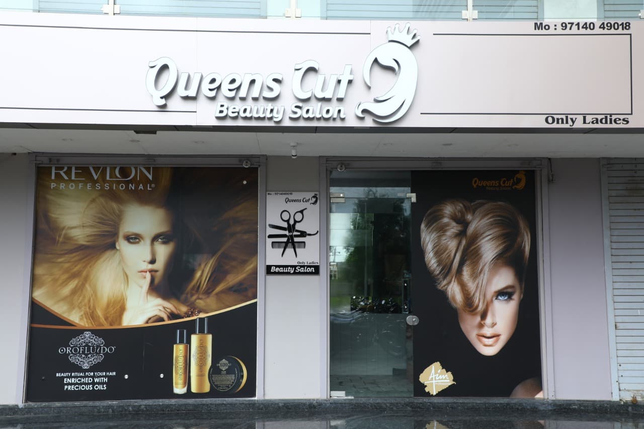 Queens cut Beauty Salon