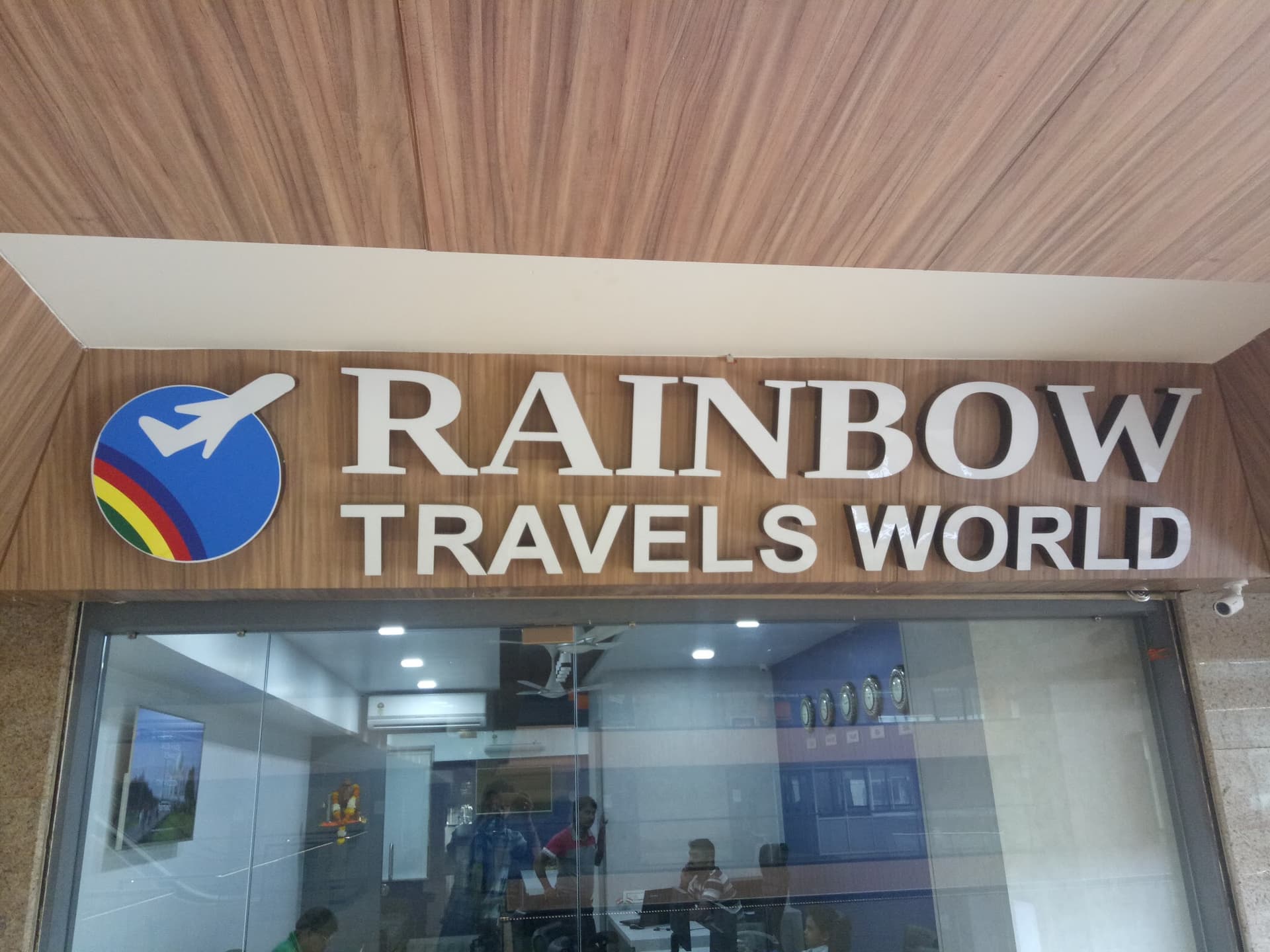 Rainbow Travels World