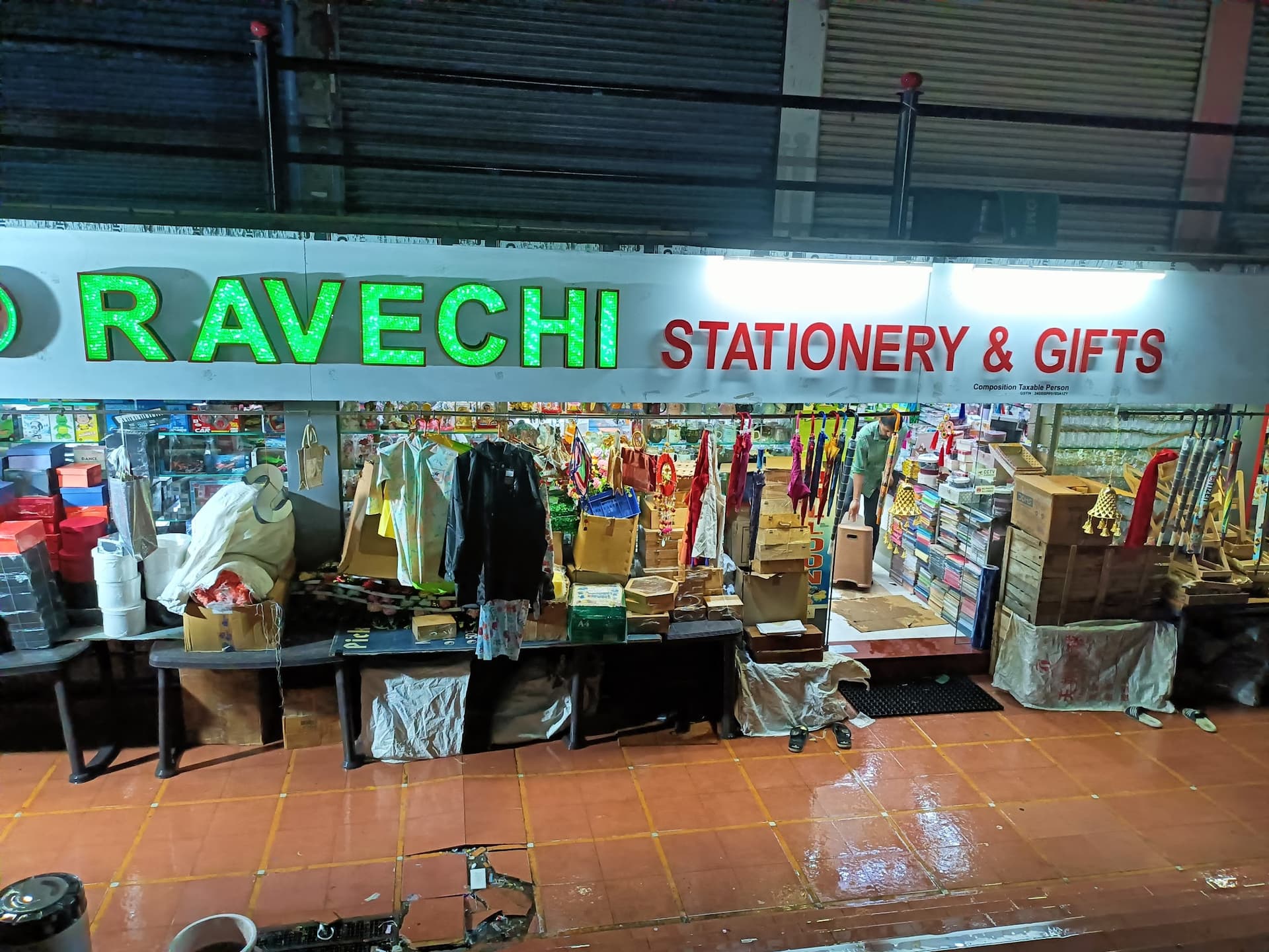 Ravechi Stationery & Gifts